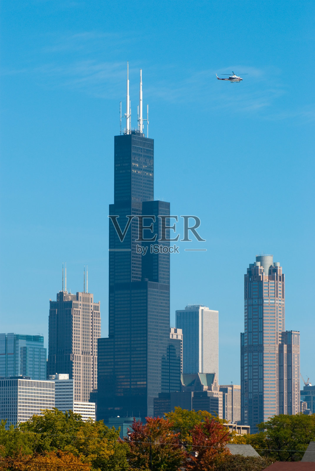 威利斯大厦和市中心的其他摩天大楼照片摄影图片