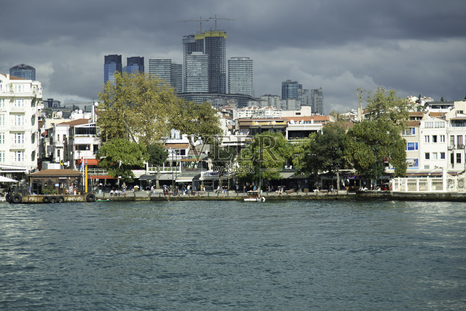 伊斯坦布尔，土耳其，博斯普鲁斯海峡照片摄影图片