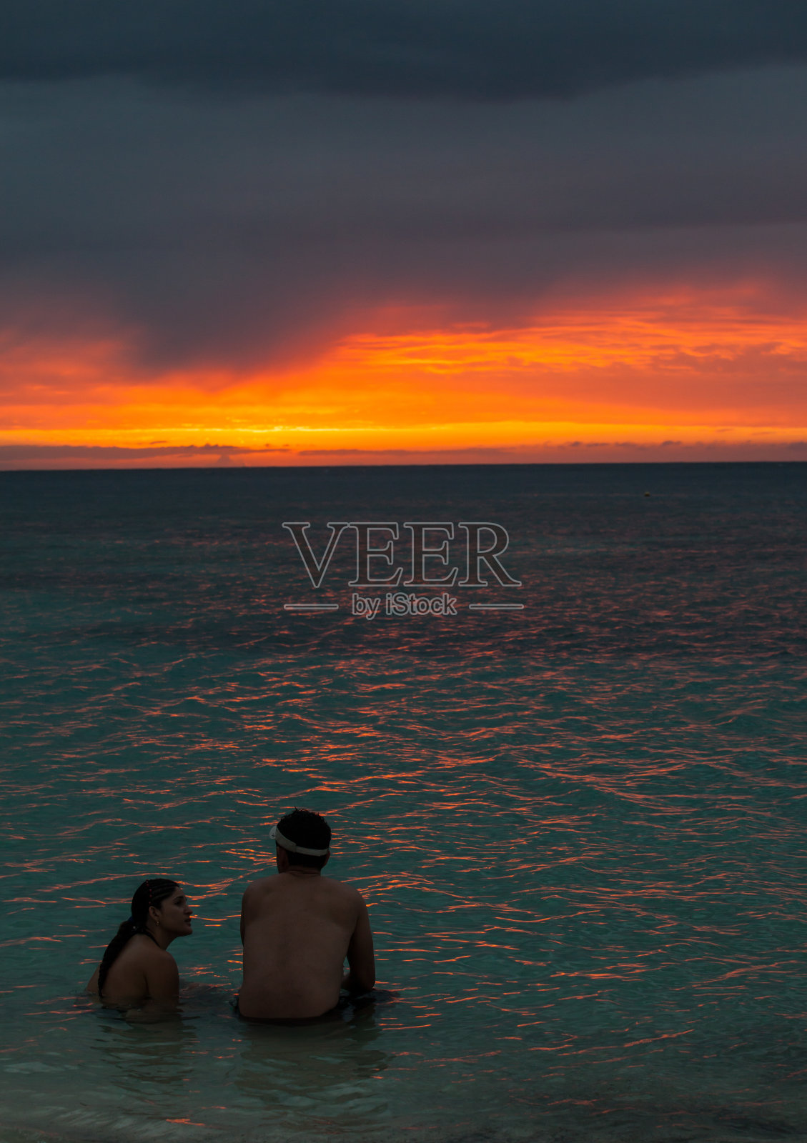 海滩日落照片摄影图片