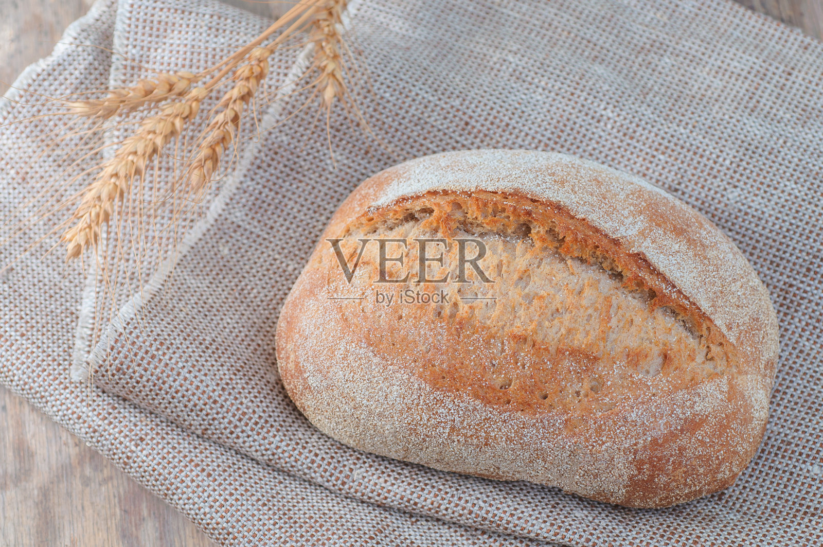 新鲜的面包。食物俯视图照片摄影图片