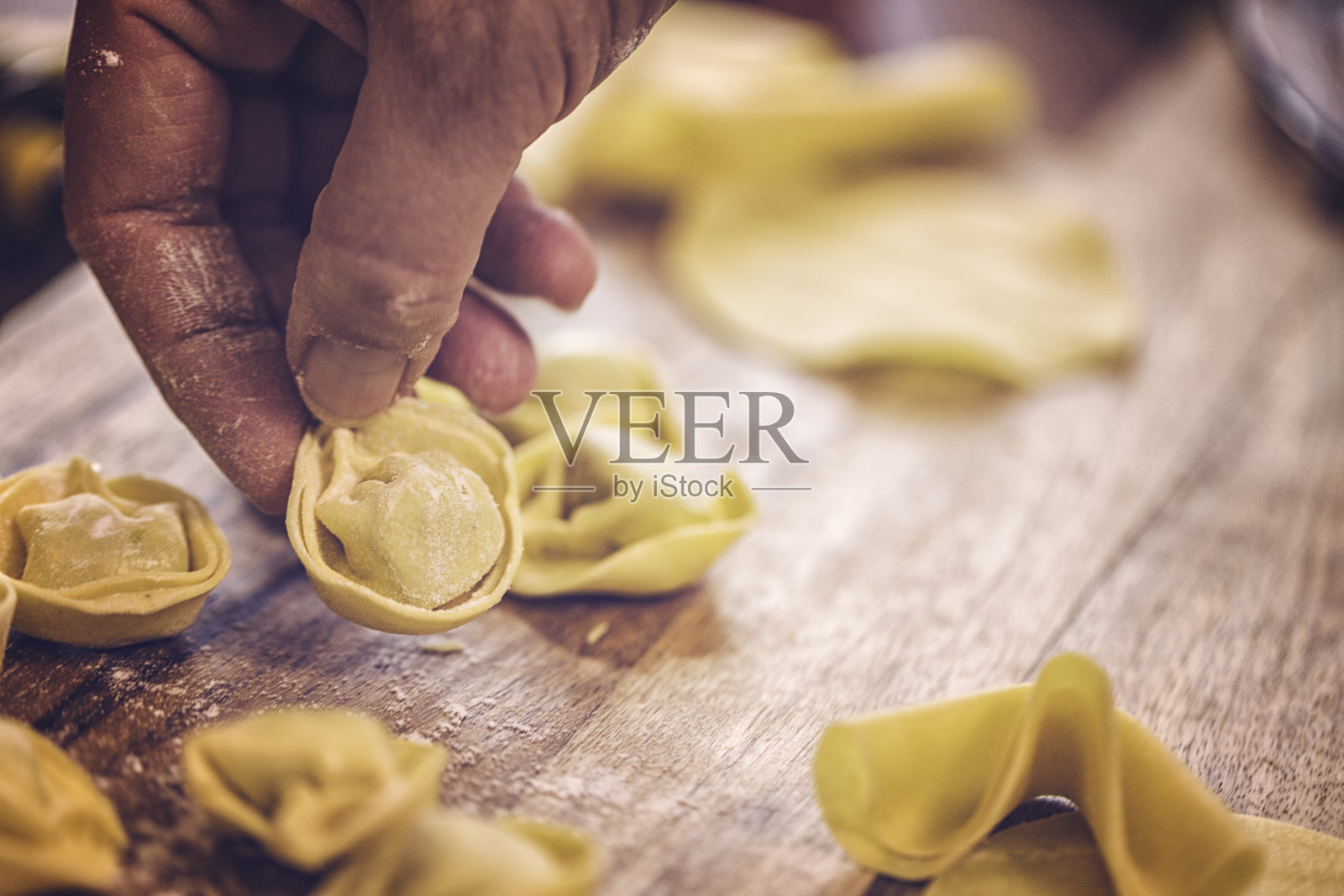 准备自制饺子面食照片摄影图片