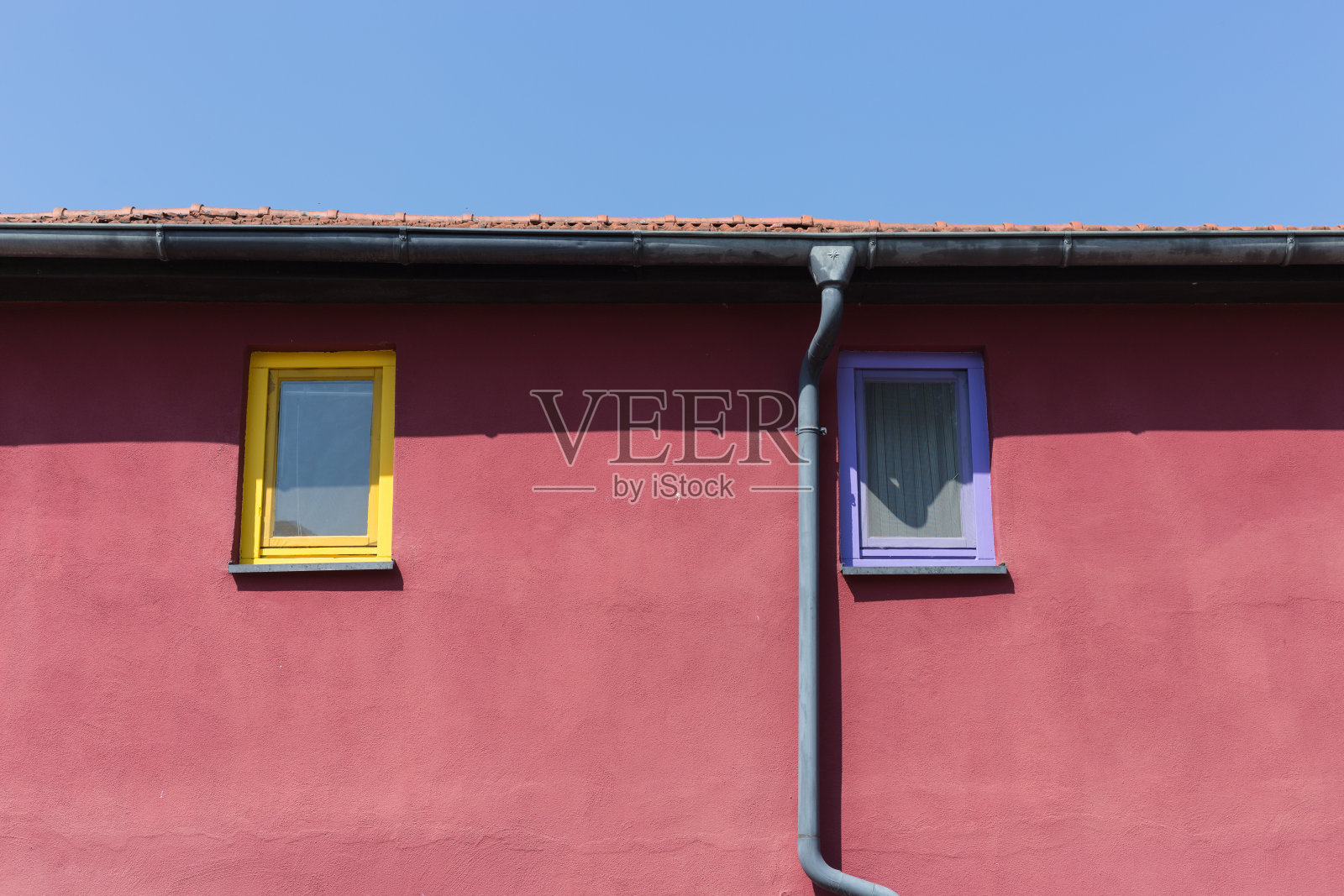 色彩缤纷的门窗和外墙装饰在夏季德国南部乡村附近的城市suttgart照片摄影图片