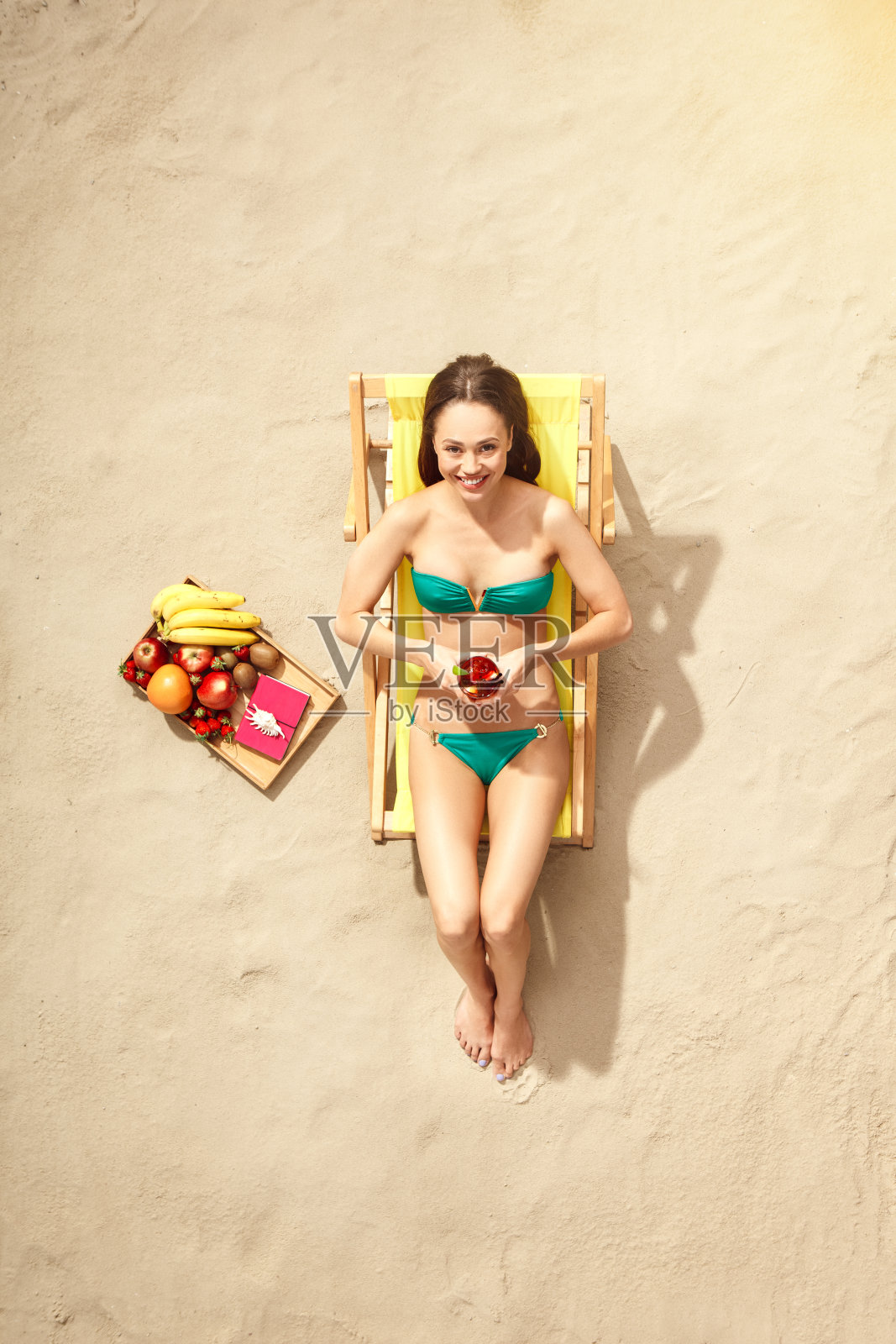 年轻女子旅行者旅游顶视图度假照片摄影图片