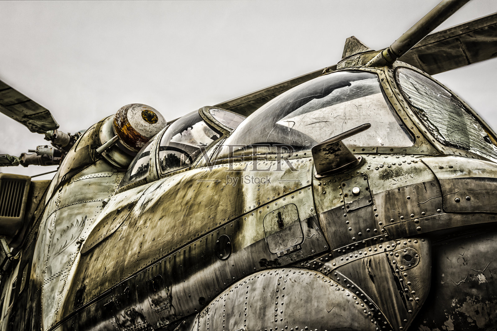 战斗直升机米格- 24照片摄影图片