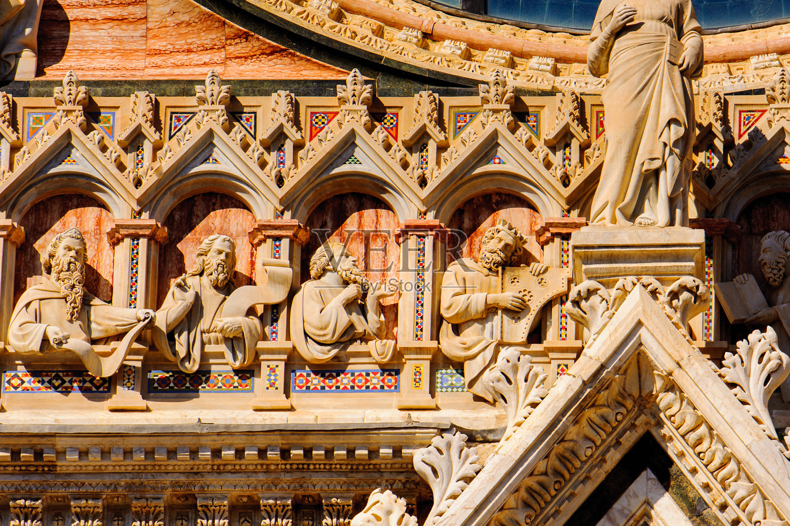 意大利锡耶纳大教堂，圣母升天大教堂(Cattedrale Metropolitana di Santa Maria Assunta)照片摄影图片
