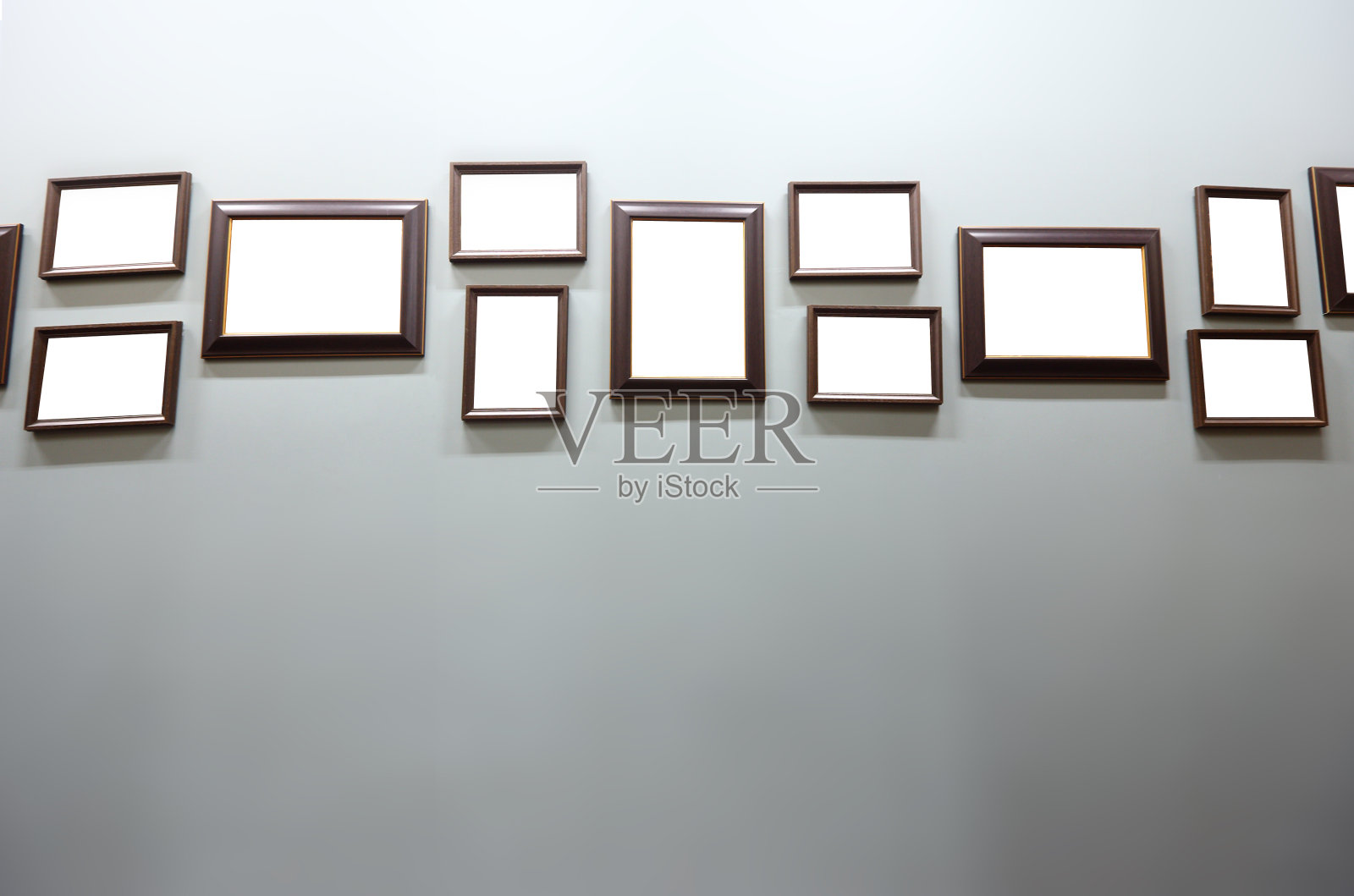 多幅胡桃木古典画空框照片摄影图片