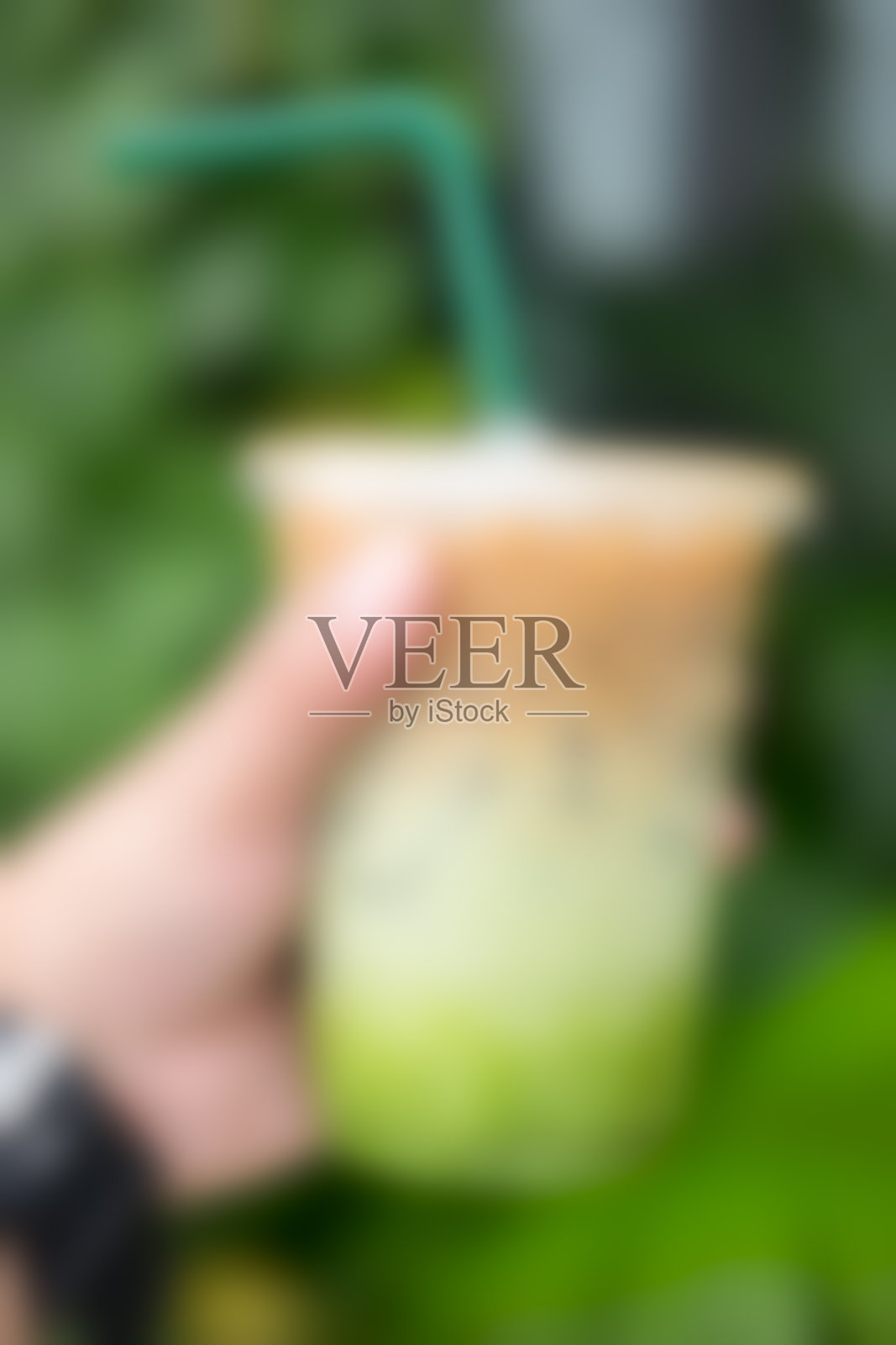 冰咖啡融合三层模糊背景照片摄影图片