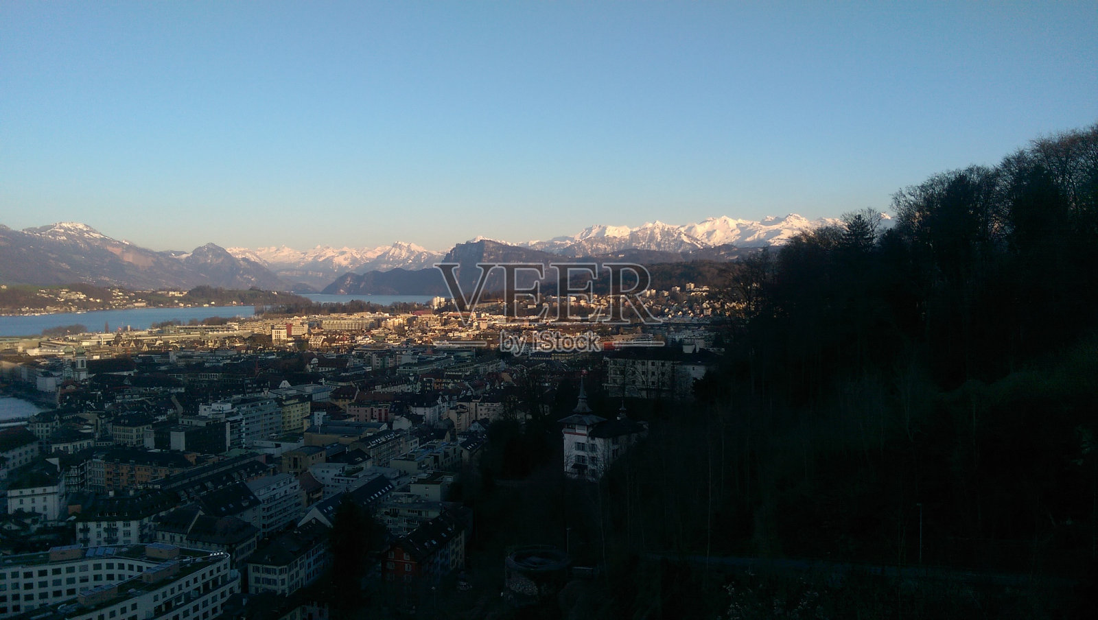 阿尔卑斯湖全景照片摄影图片