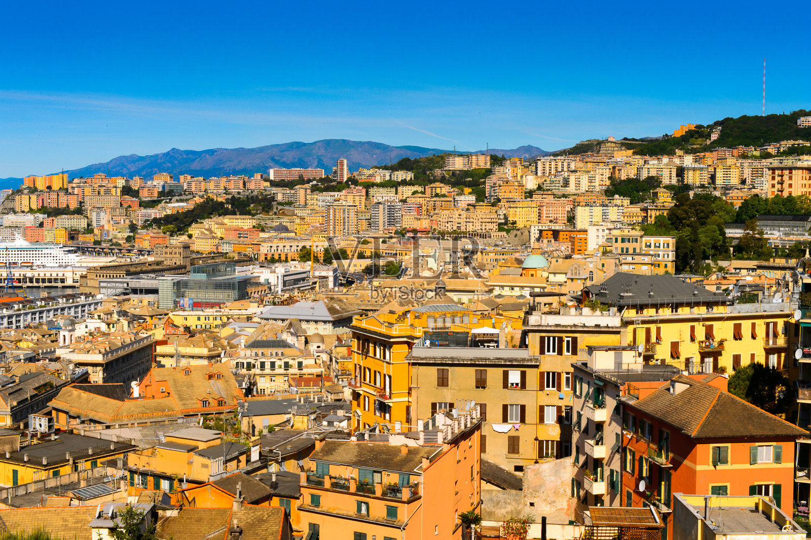 意大利老热那亚港的建筑。照片摄影图片