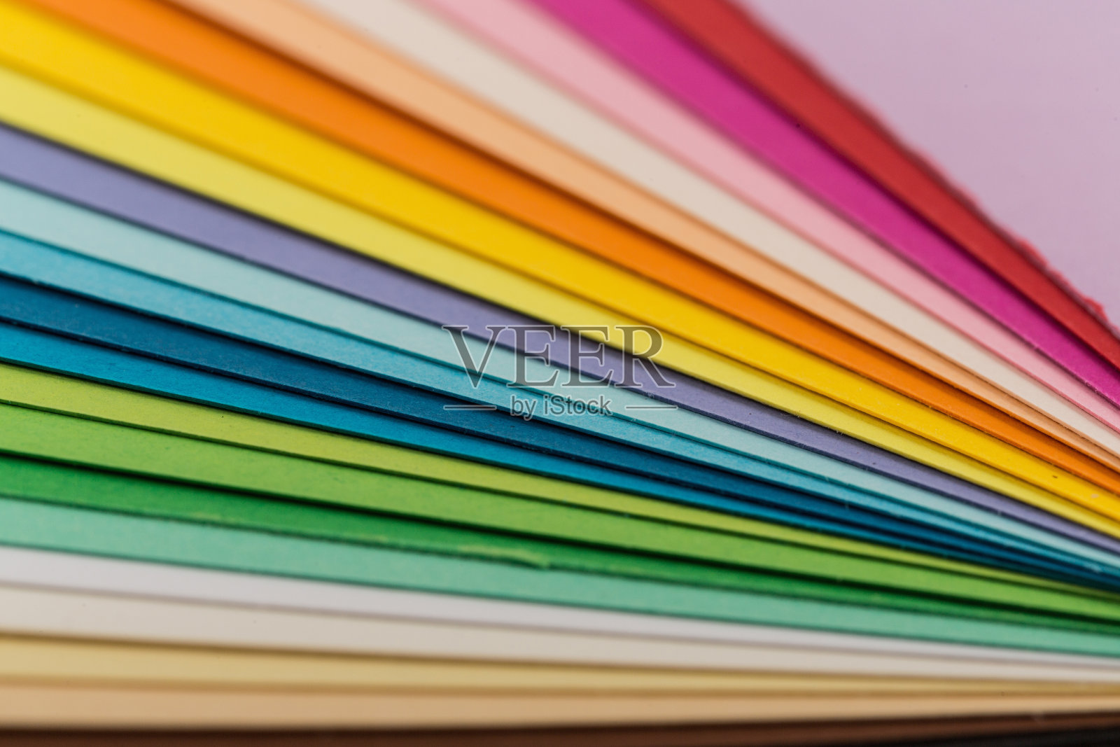 一张张彩色纸照片摄影图片