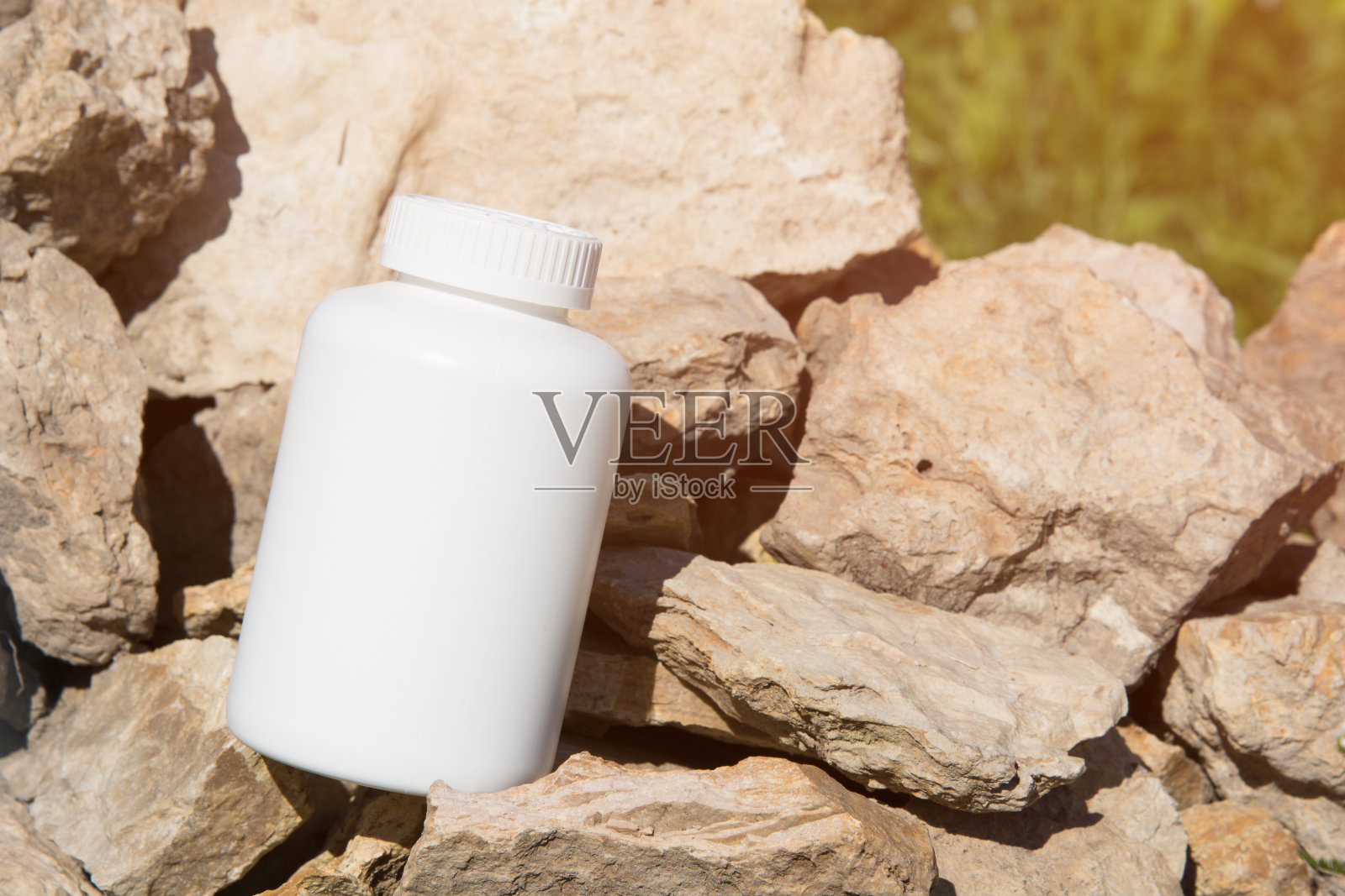 运动营养和健身补充剂。生物和生态产品。夏天。照片摄影图片