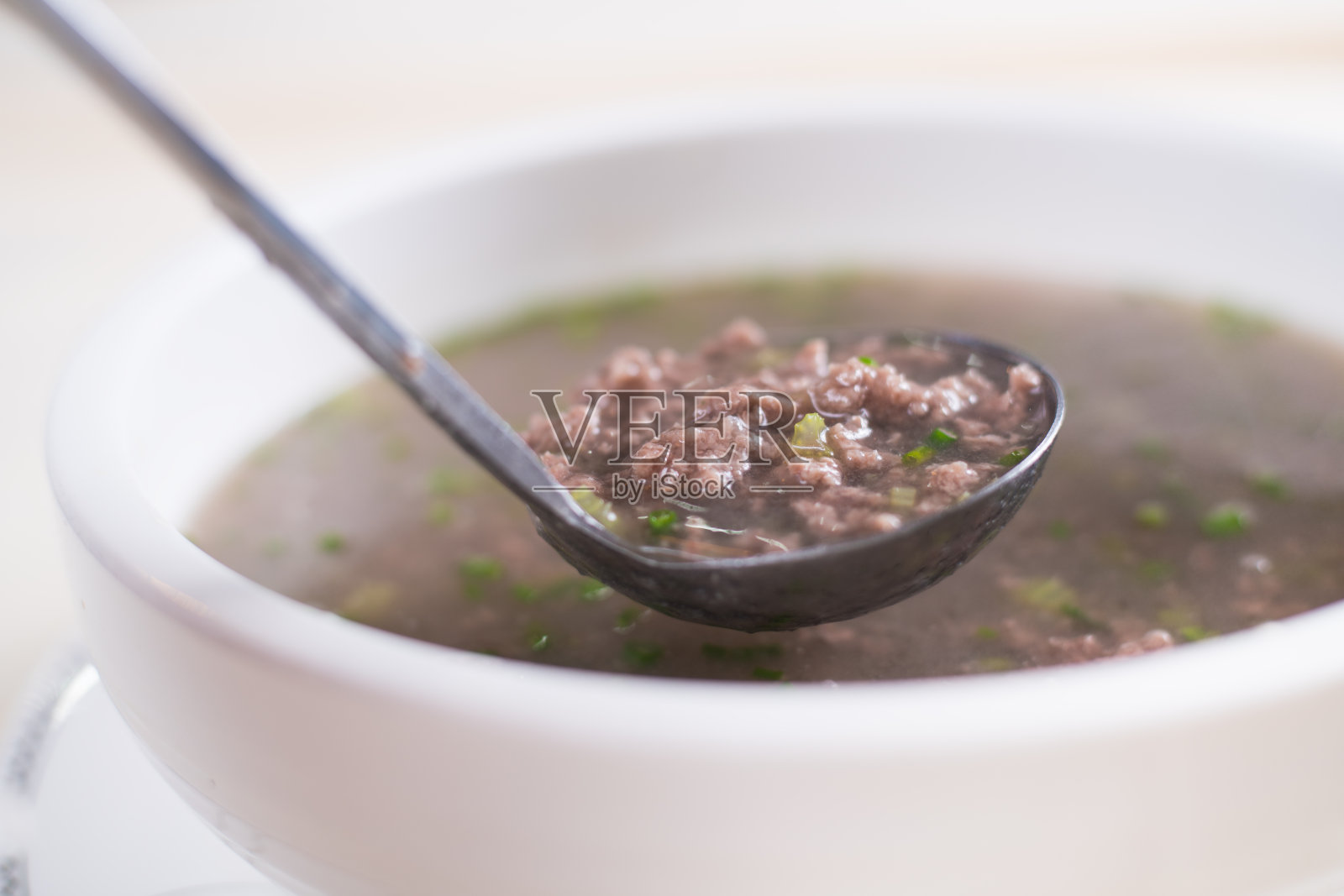 牛肉汤，一碗牛肉汤照片摄影图片