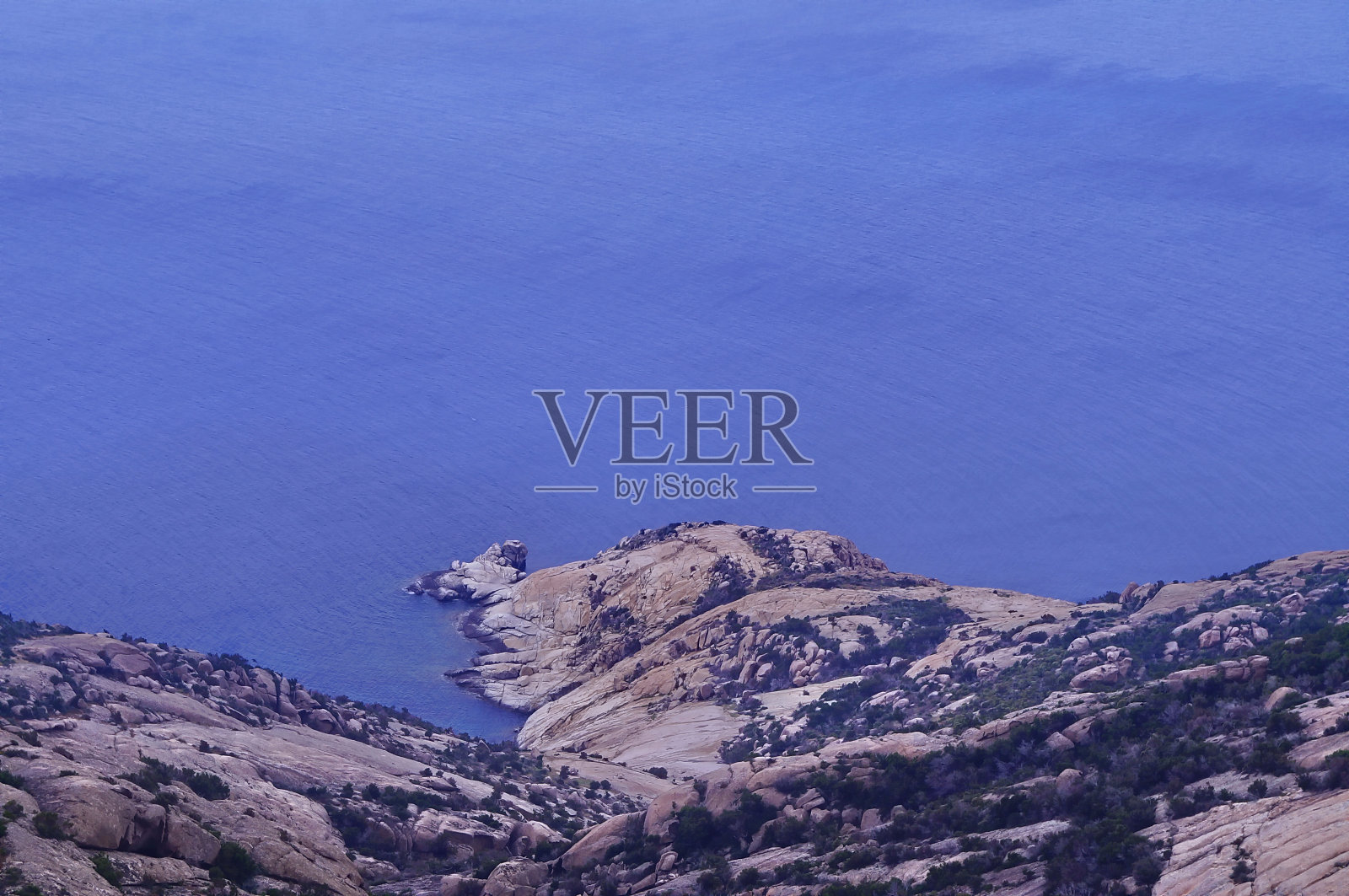 蒙特克里斯托岛海岸线照片摄影图片