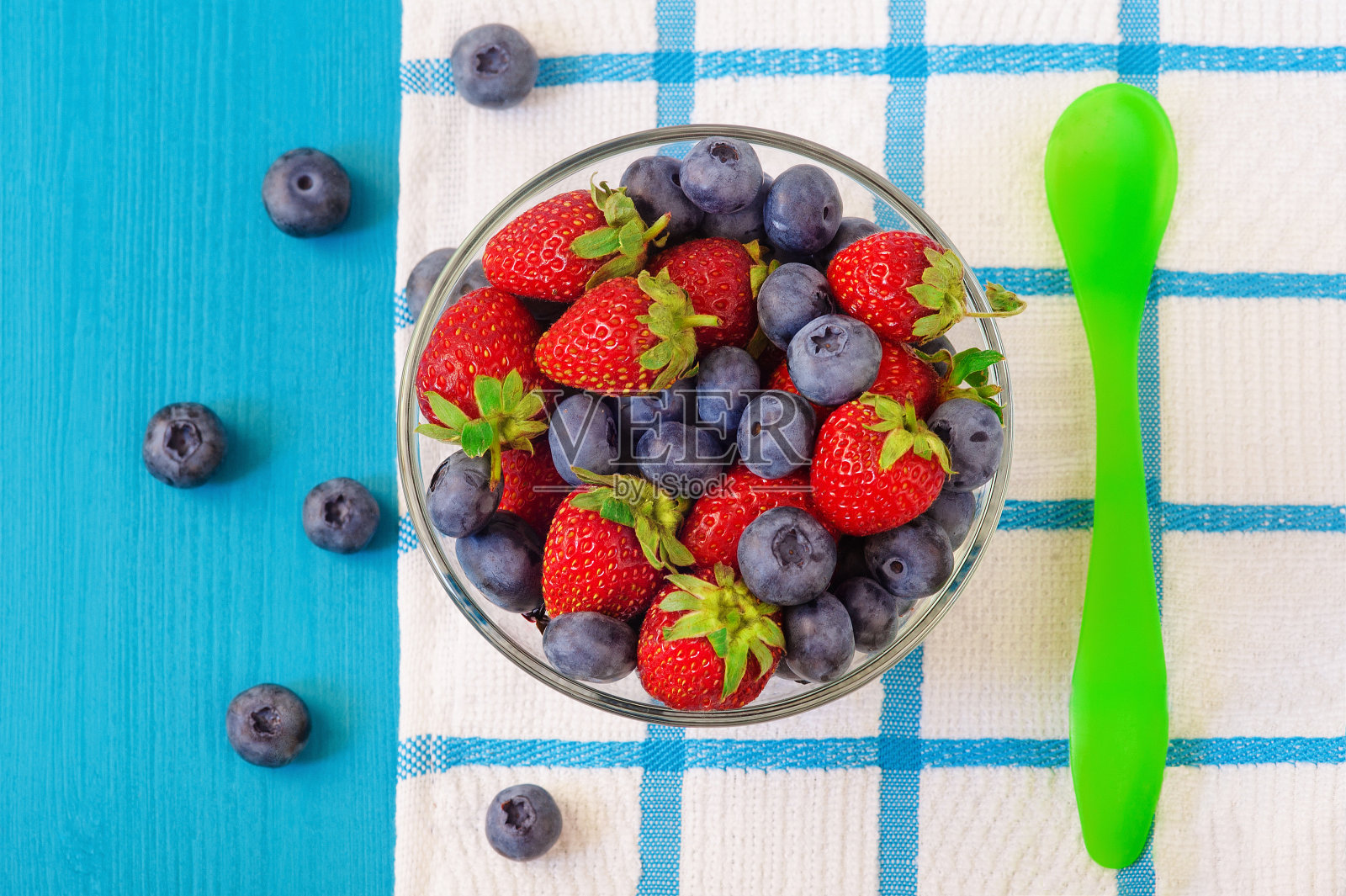 浆果。抗氧化剂，排毒饮食，有机水果。照片摄影图片
