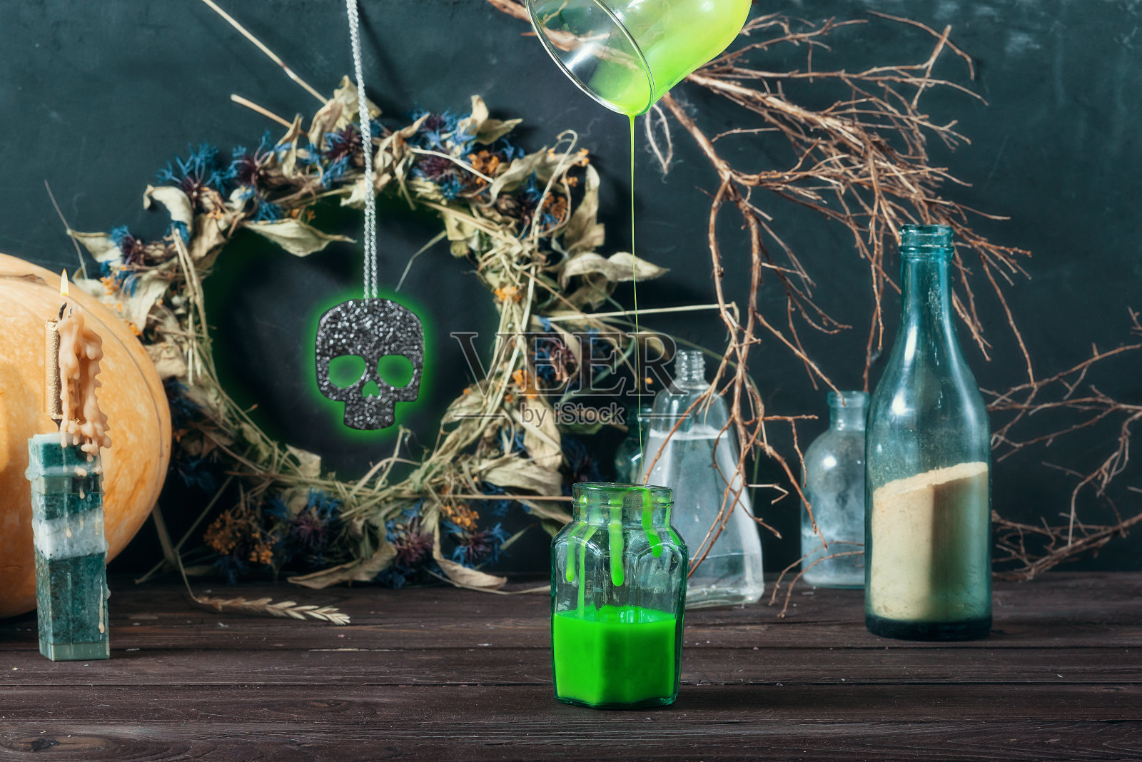 发光的头骨照片摄影图片