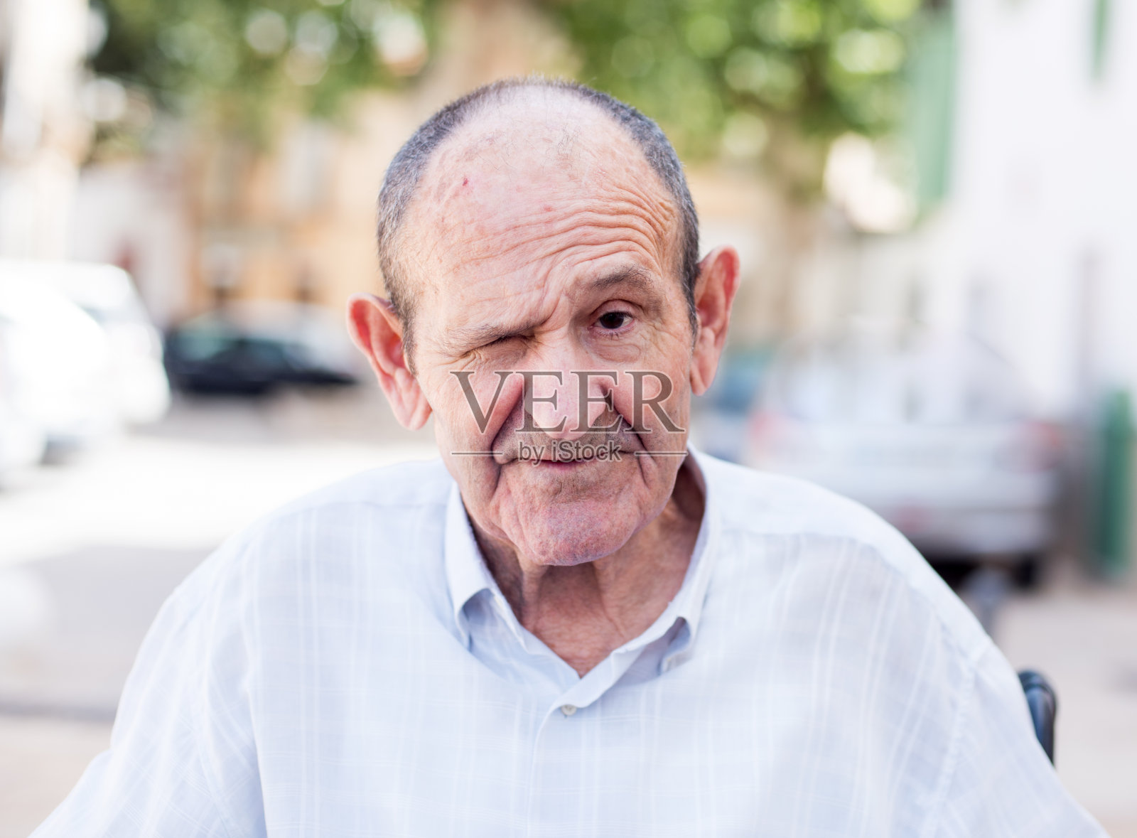 一位老人的肖像照片摄影图片