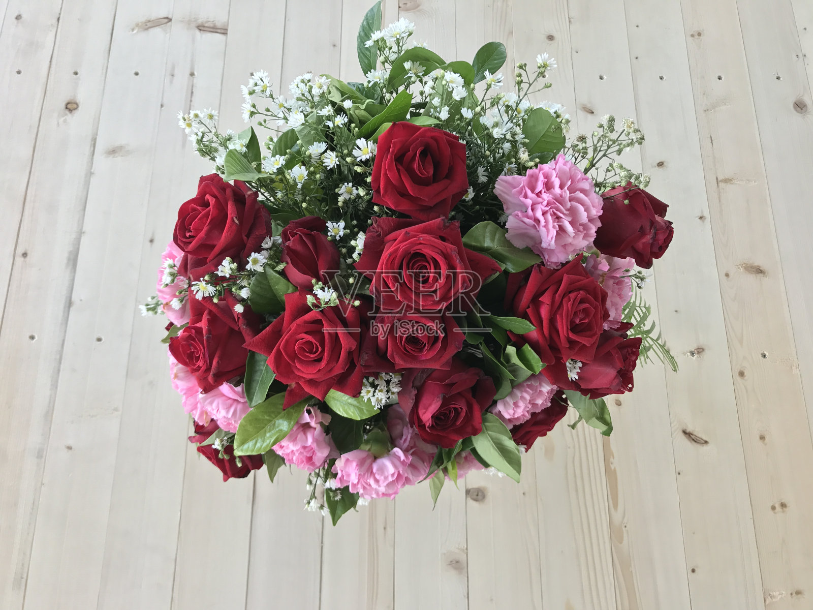 红玫瑰花束照片摄影图片