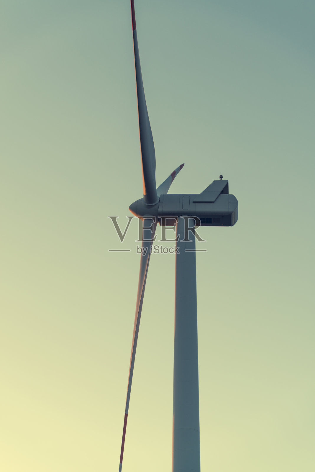 托斯卡纳的风力涡轮机照片摄影图片