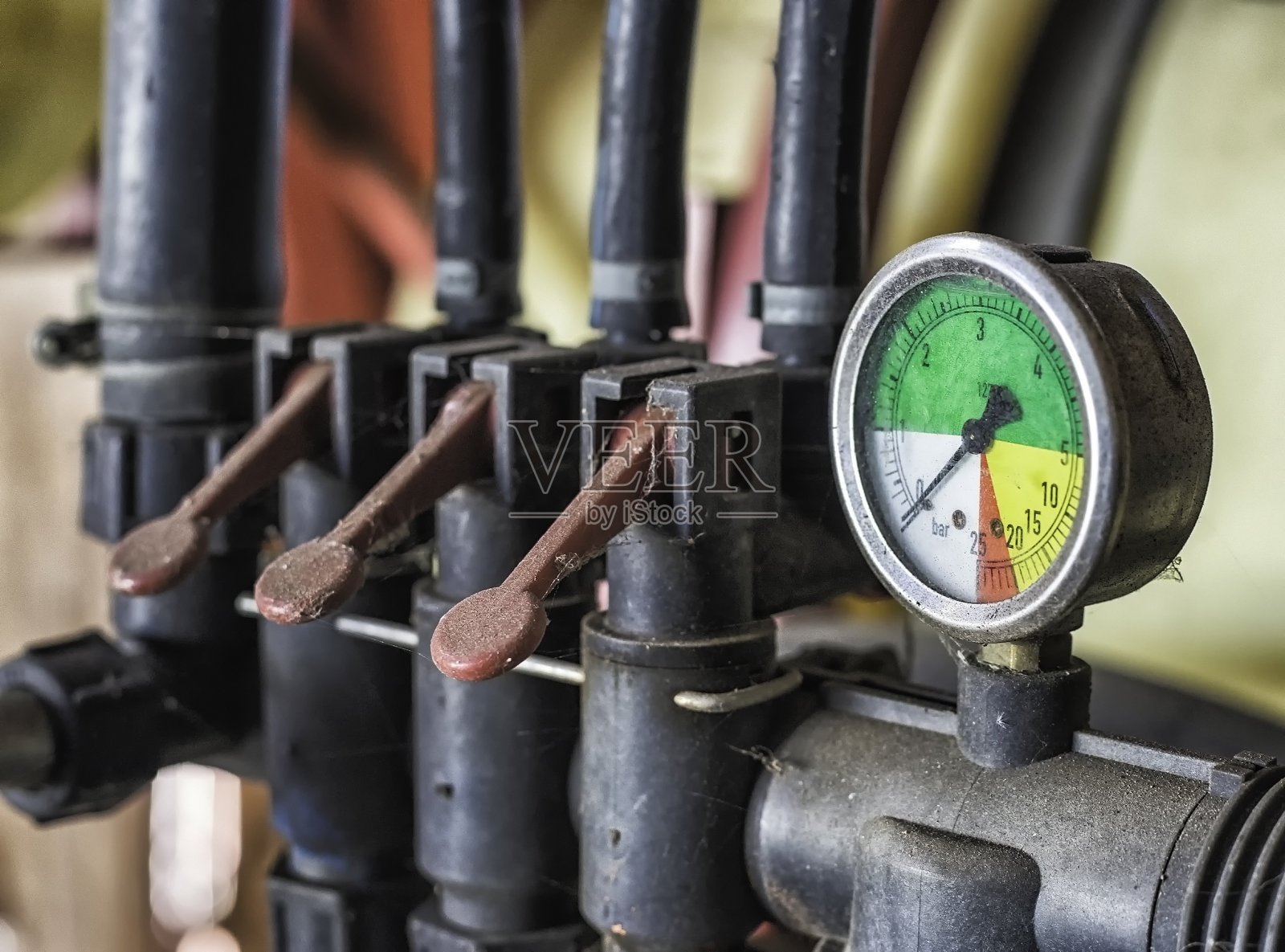 陈旧废弃的压力传送装置照片摄影图片