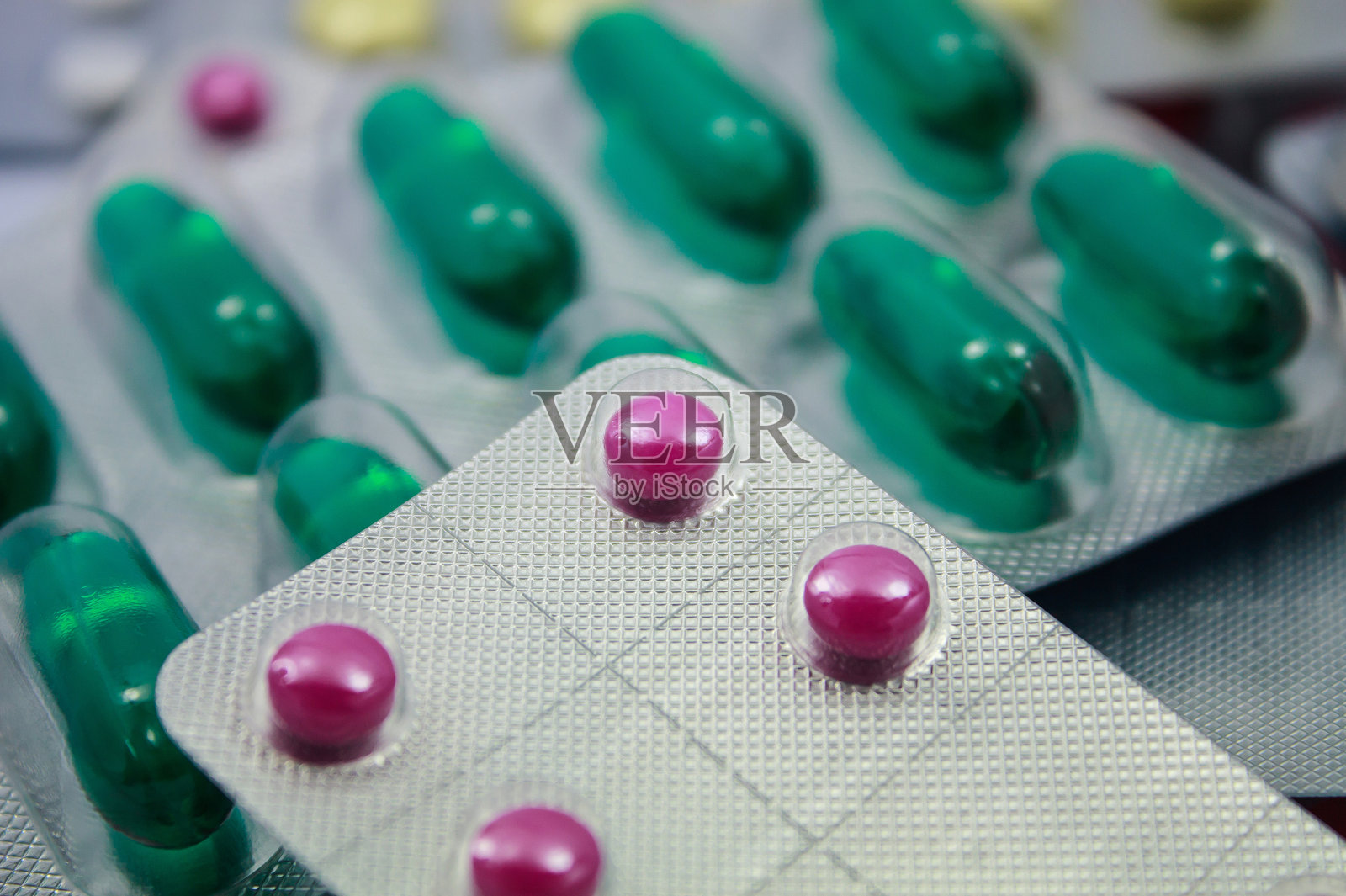 药丸、胶囊的包装照片摄影图片