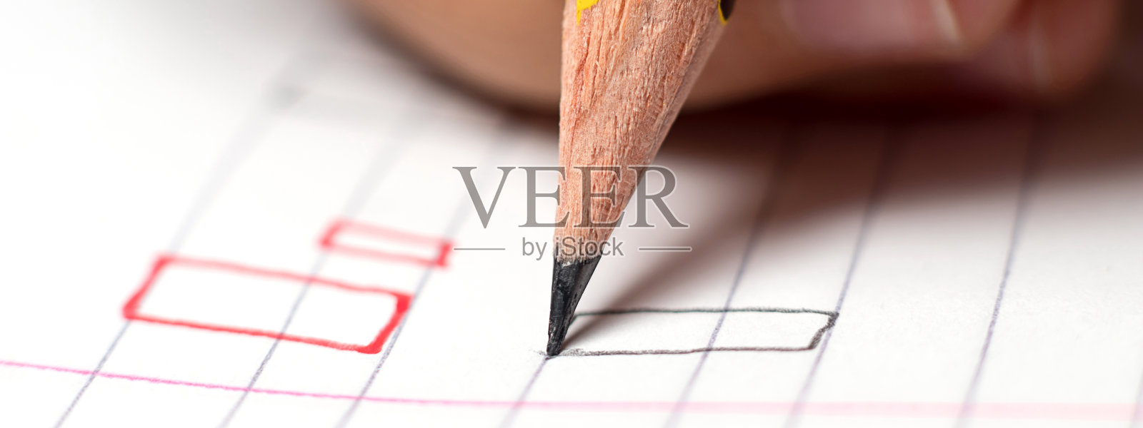 书写性的技能。教育的概念。书写技巧近距离看。照片摄影图片