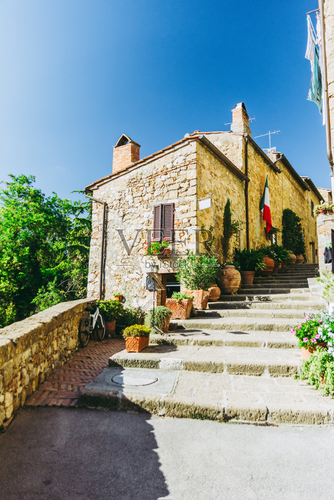 意大利托斯卡纳的皮恩扎，典型的托斯卡纳街道。照片摄影图片