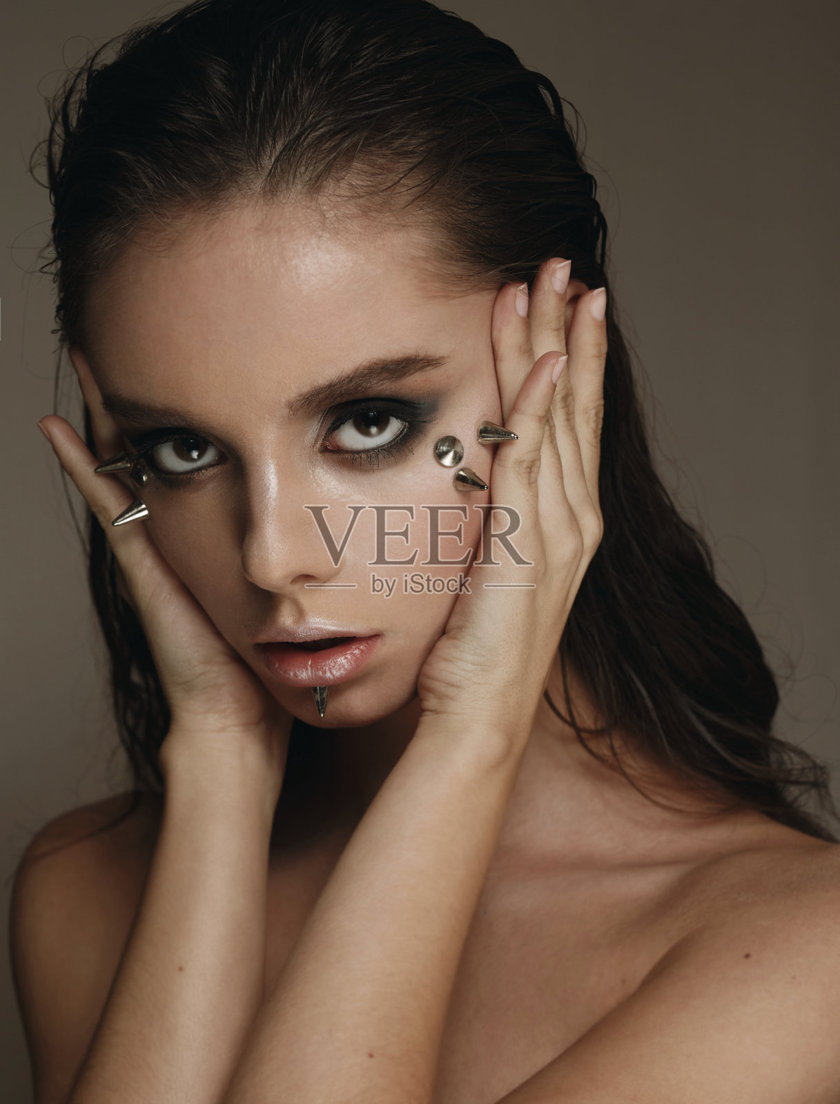 美丽的女人面对近工作室照片摄影图片