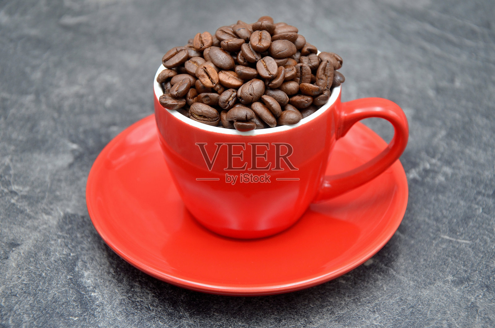 咖啡杯和咖啡豆照片摄影图片