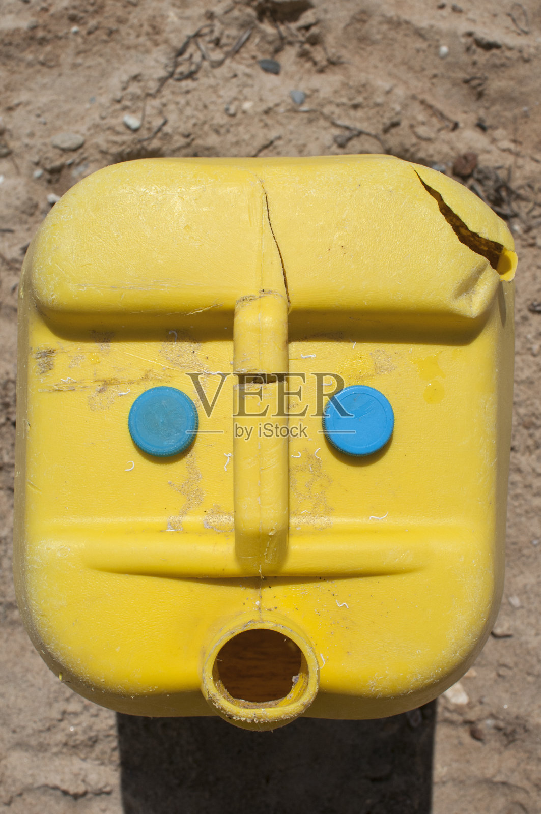 塑料管模仿滑稽的人脸照片摄影图片