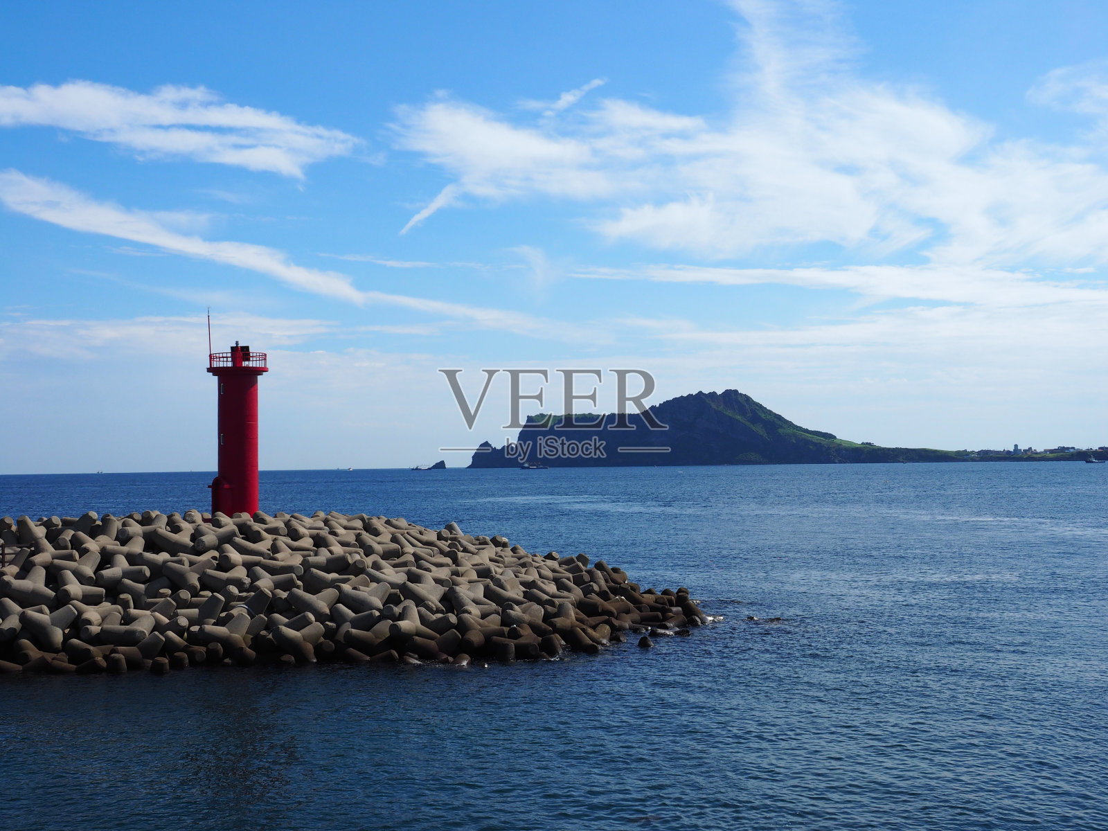 红色灯塔照片摄影图片