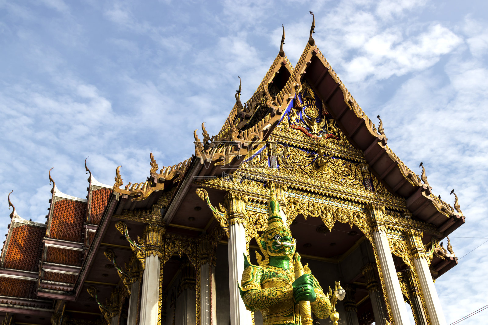 曼谷廊寺的巨型雕像照片摄影图片