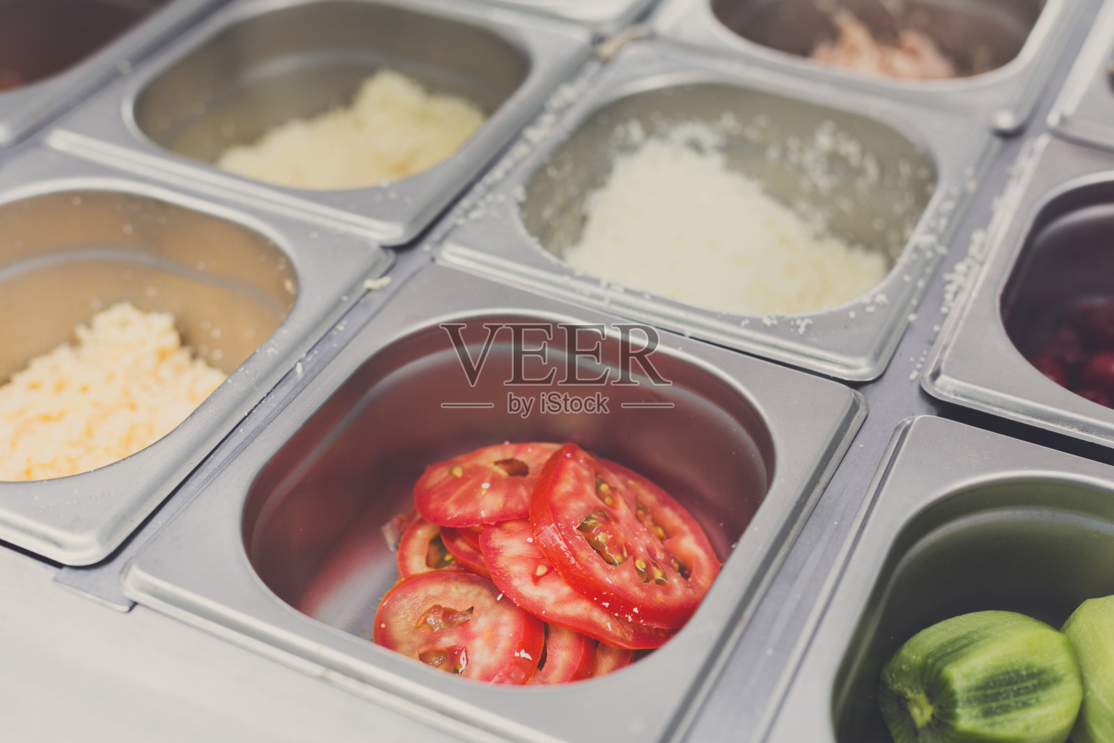 三明治吧沙拉选择金属容器照片摄影图片