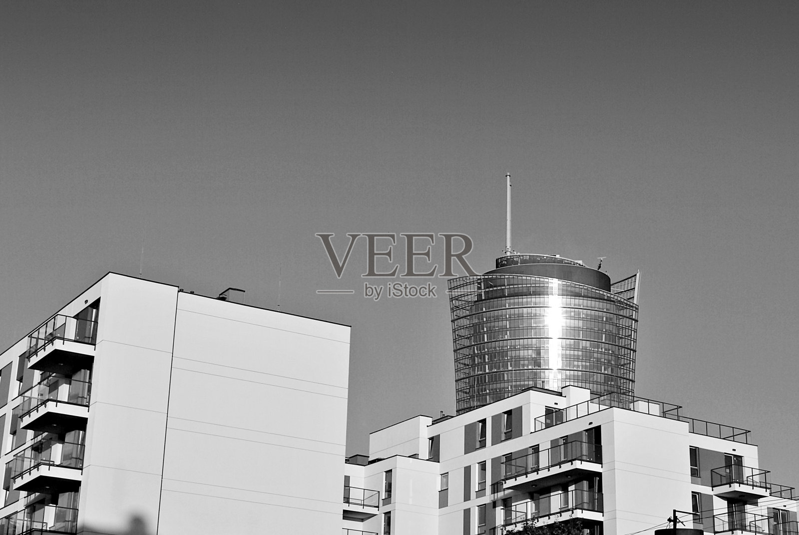 现代，豪华公寓大楼。黑色和白色。照片摄影图片