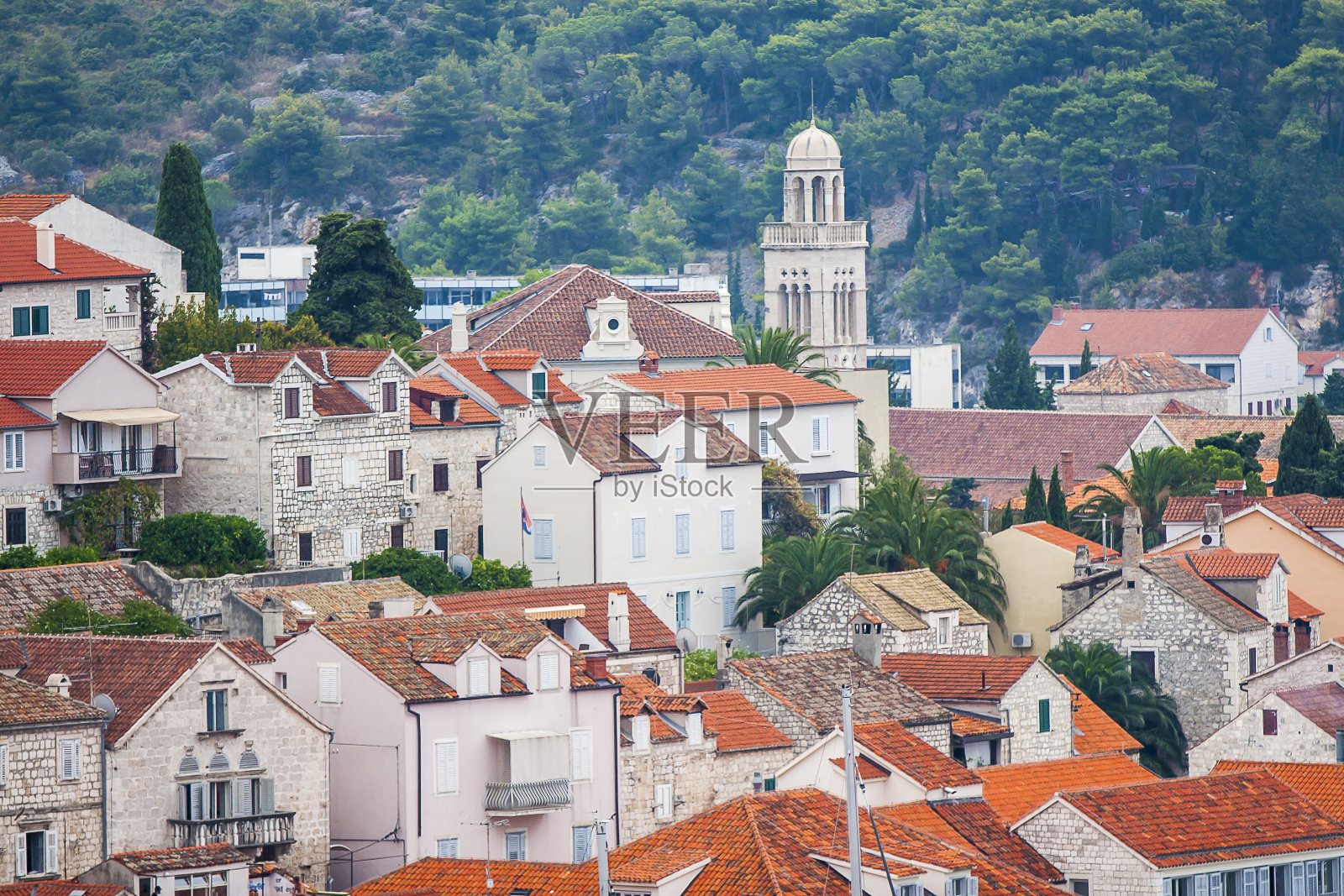 克罗地亚赫瓦尔岛的美丽城市赫瓦尔照片摄影图片