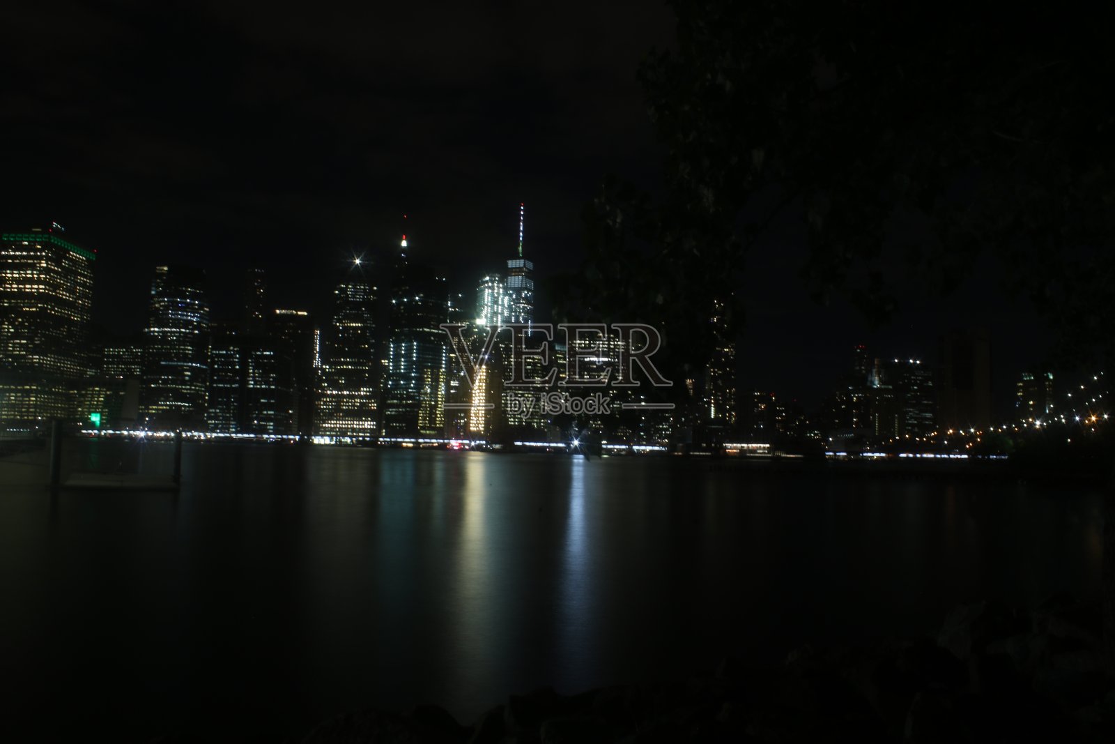 纽约，桥梁，建筑和雕像照片摄影图片