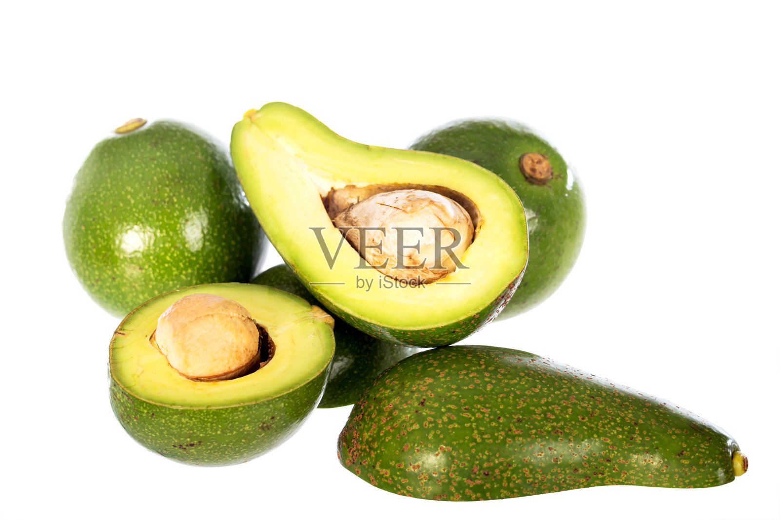 在白色背景上孤立的鳄梨照片摄影图片