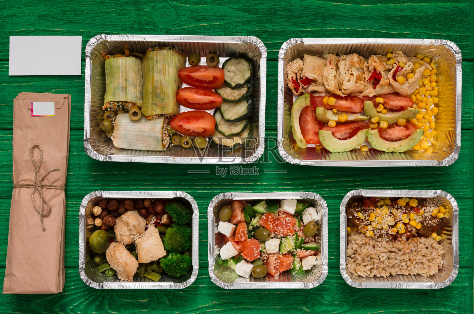 健康食品盒装带走，俯视图绿色木材照片摄影图片