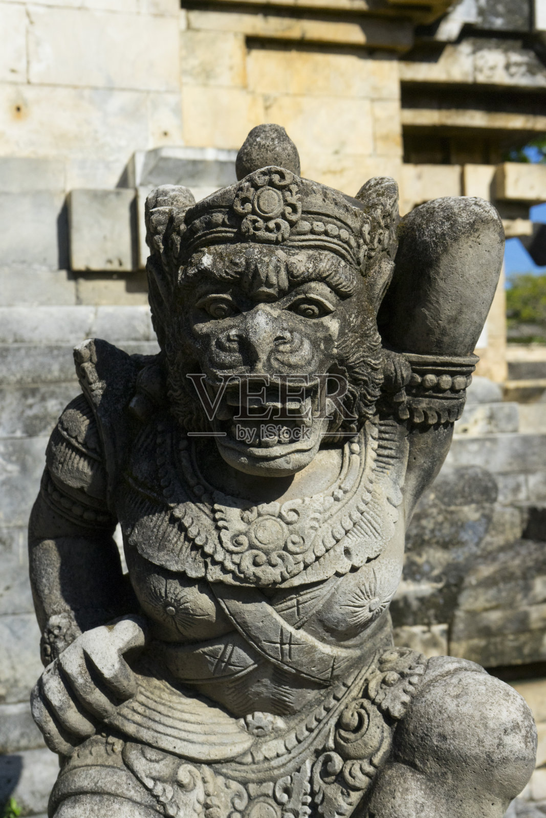 Pura Luhur寺的猴神雕塑照片摄影图片