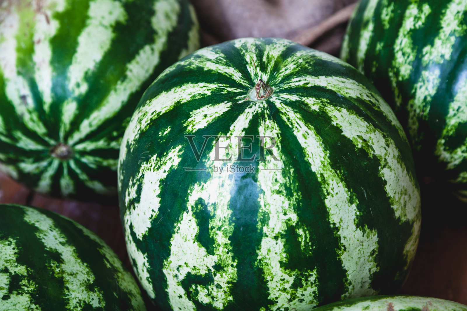 条纹西瓜特写照片摄影图片