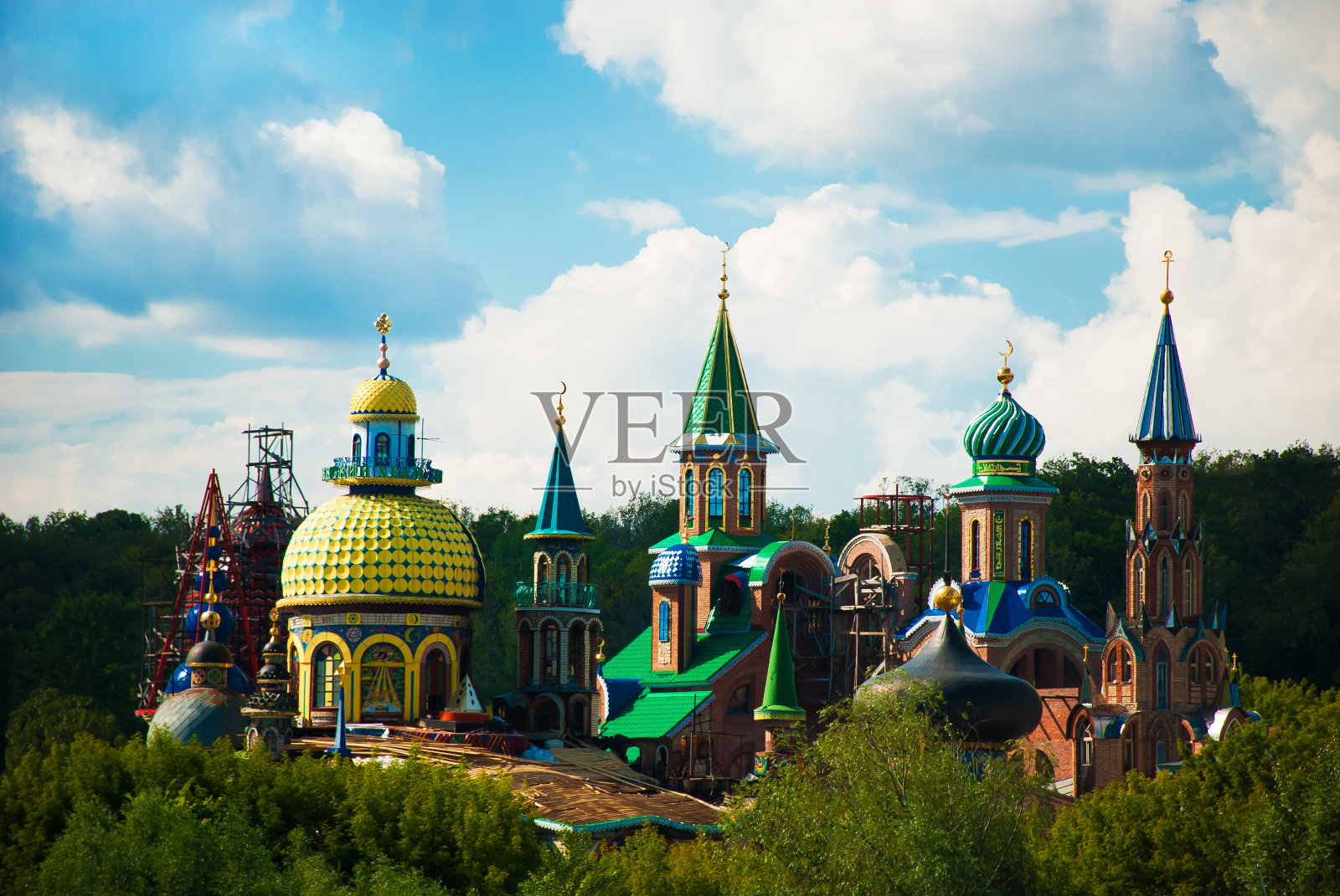 俄罗斯鞑靼斯坦喀山市的宗教神庙正在建设中照片摄影图片