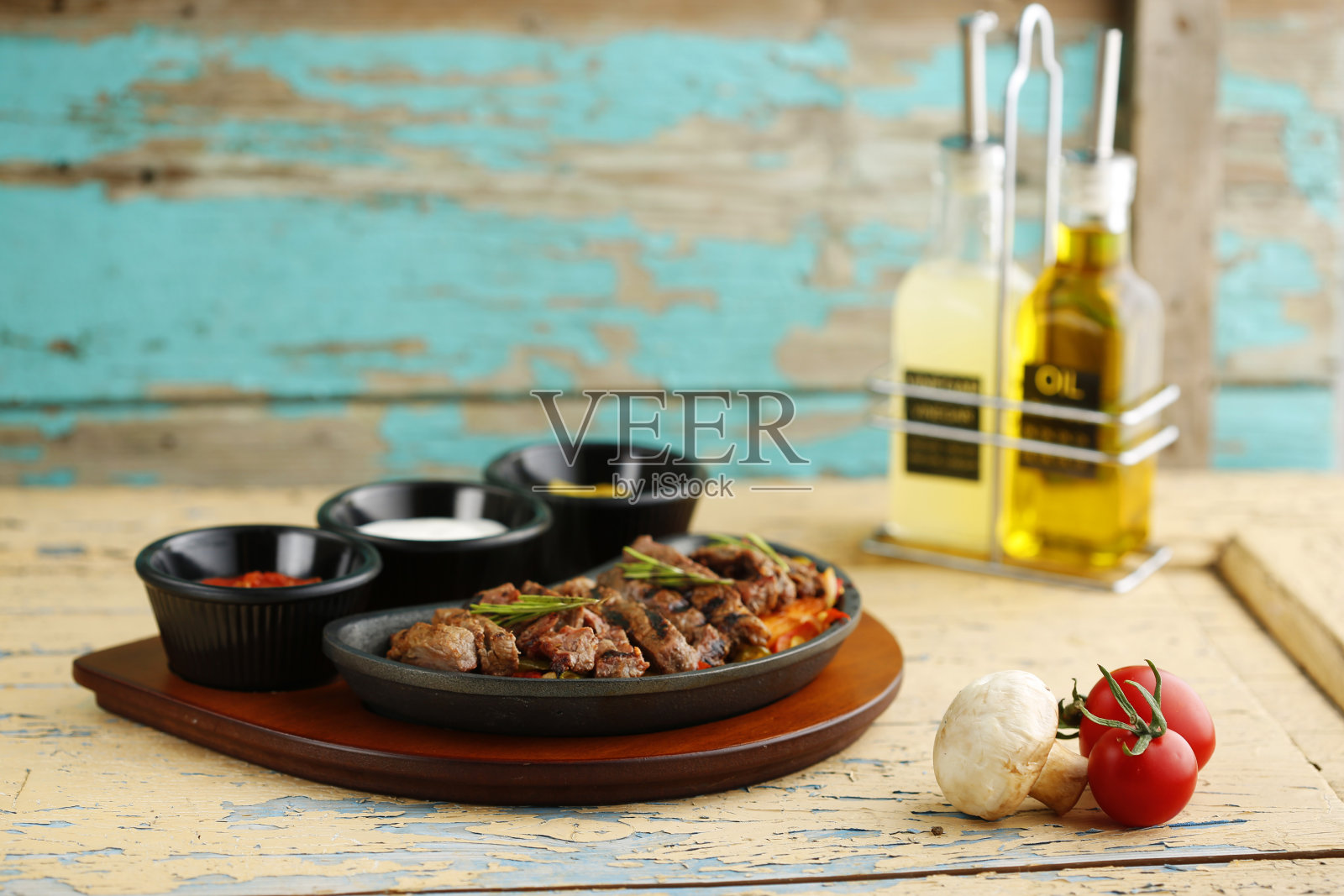 传统的墨西哥牛肉法士达照片摄影图片