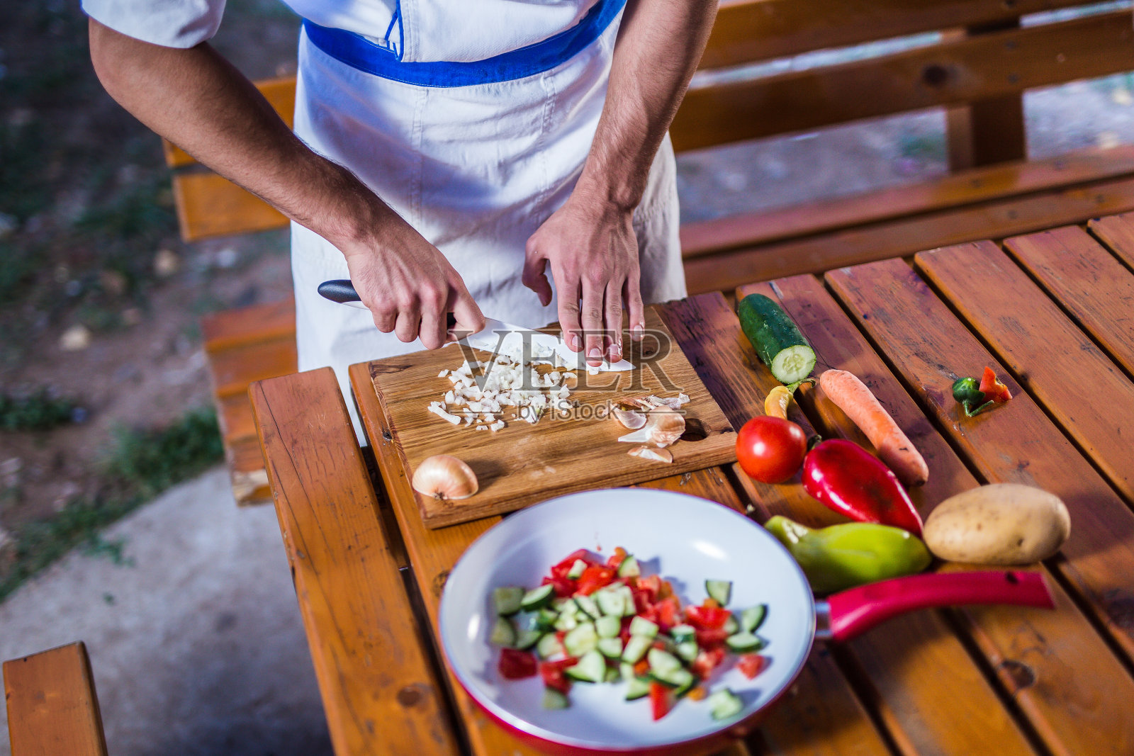 人准备食物照片摄影图片