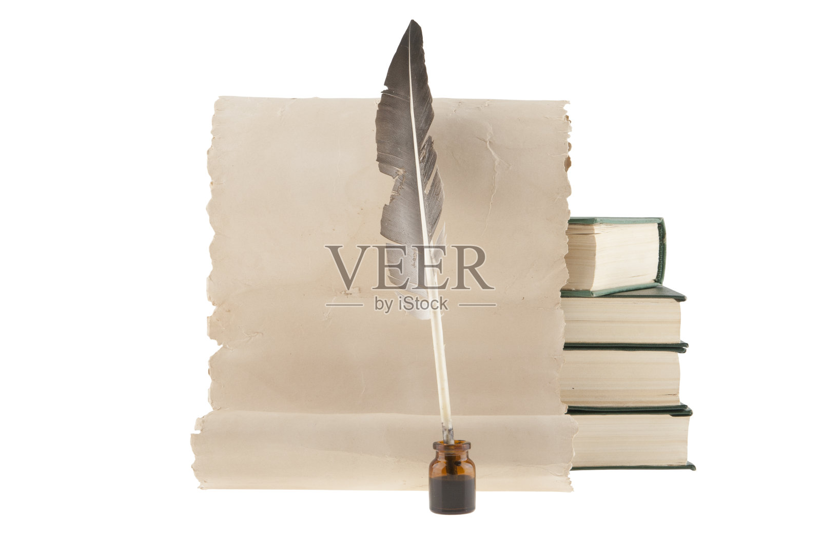 钢笔、墨水和旧纸，书孤立在白色背景上照片摄影图片