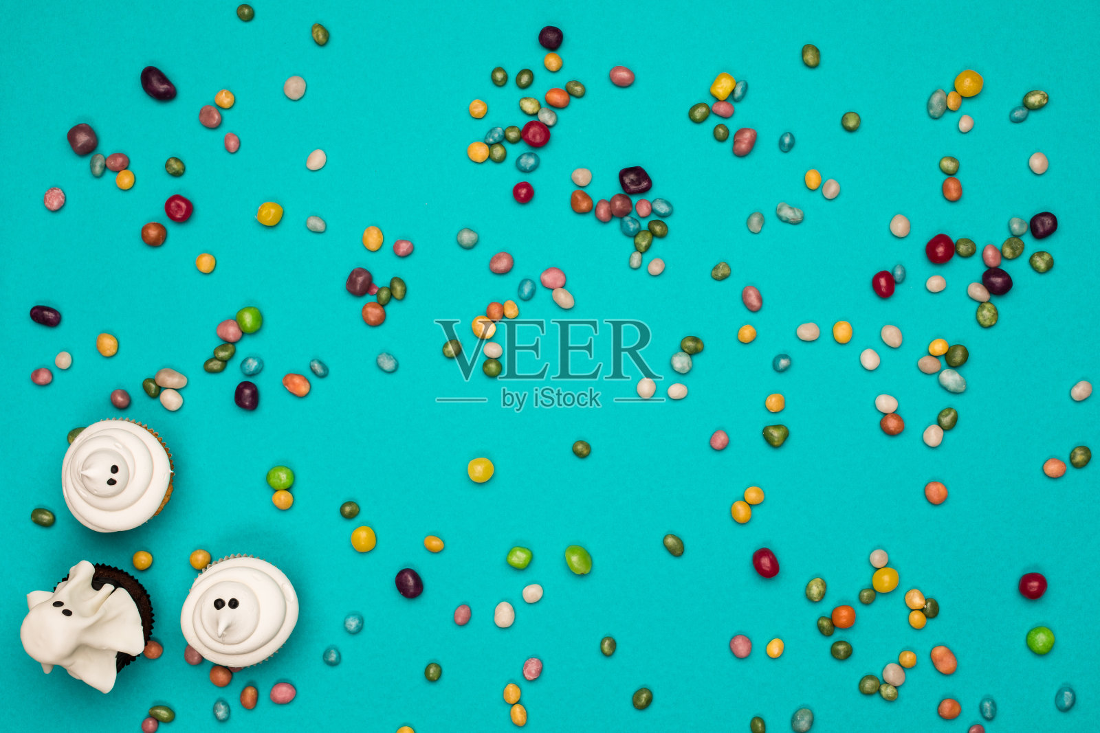 万圣节纸杯蛋糕和糖果照片摄影图片