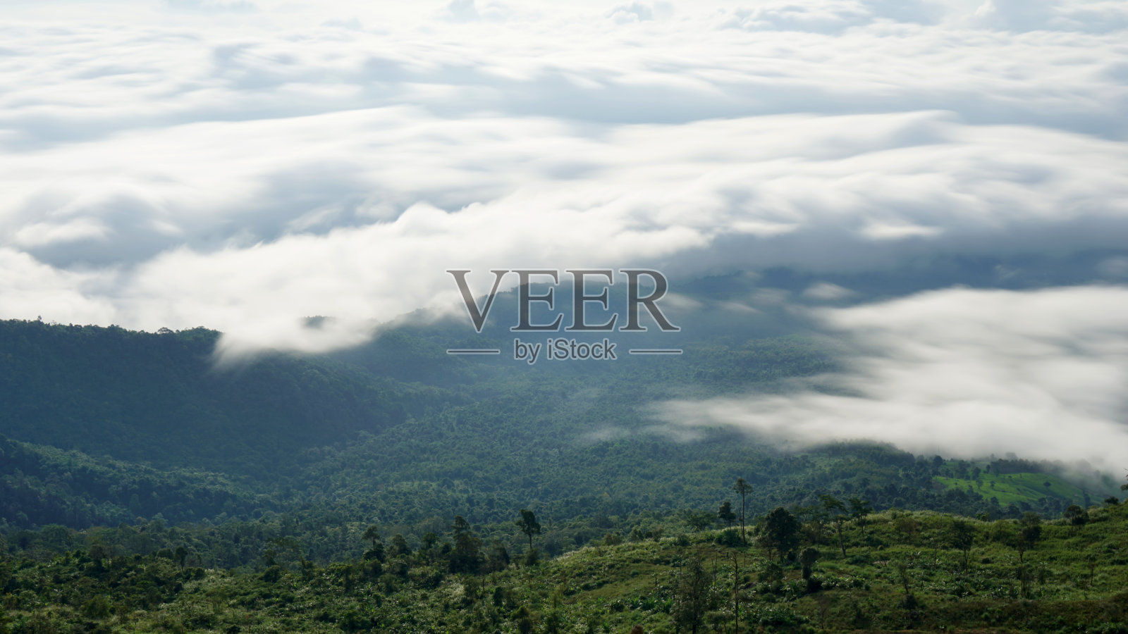 早上看山景照片摄影图片