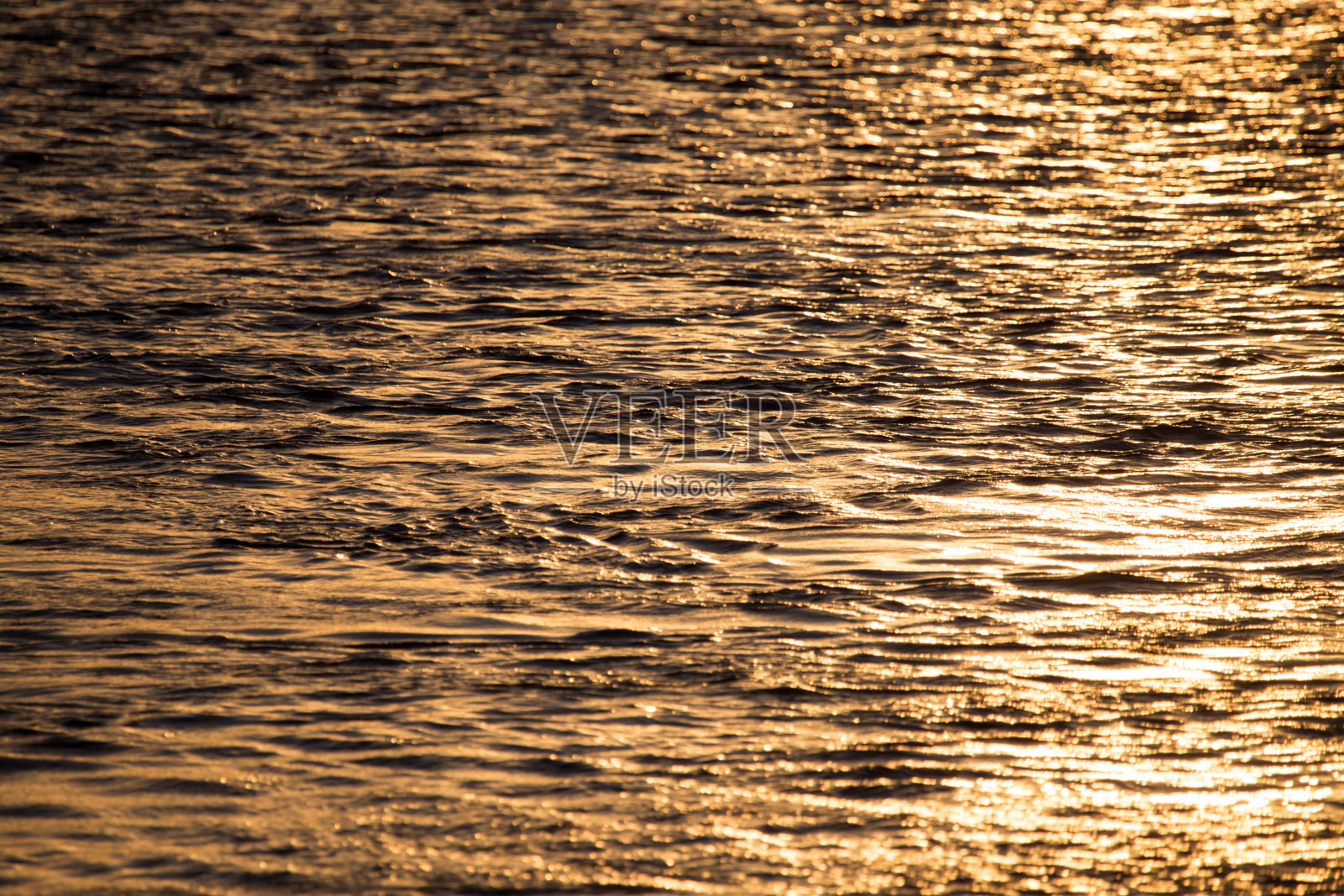 日落时水面的背景照片摄影图片