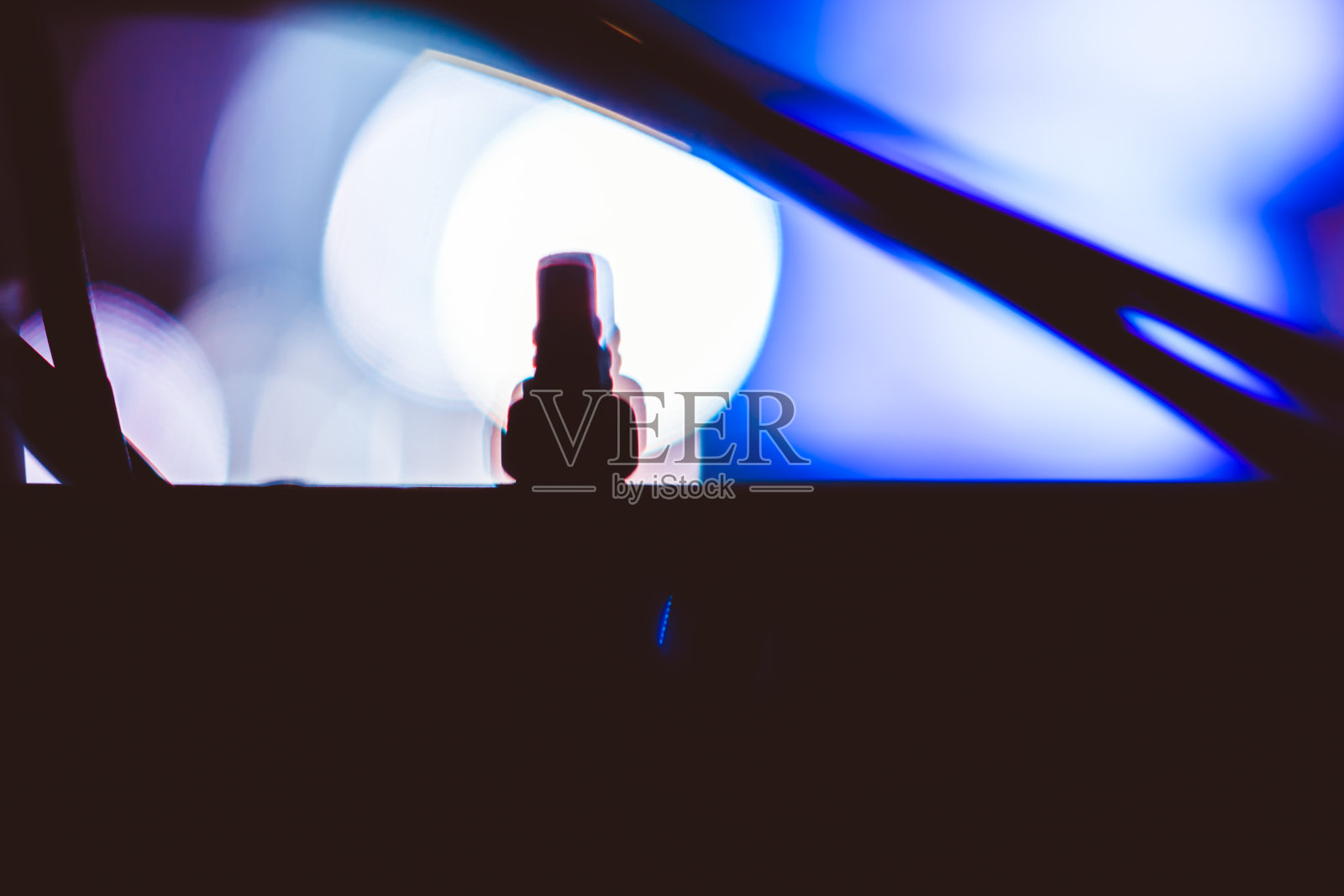 音乐会上的探照灯照片摄影图片