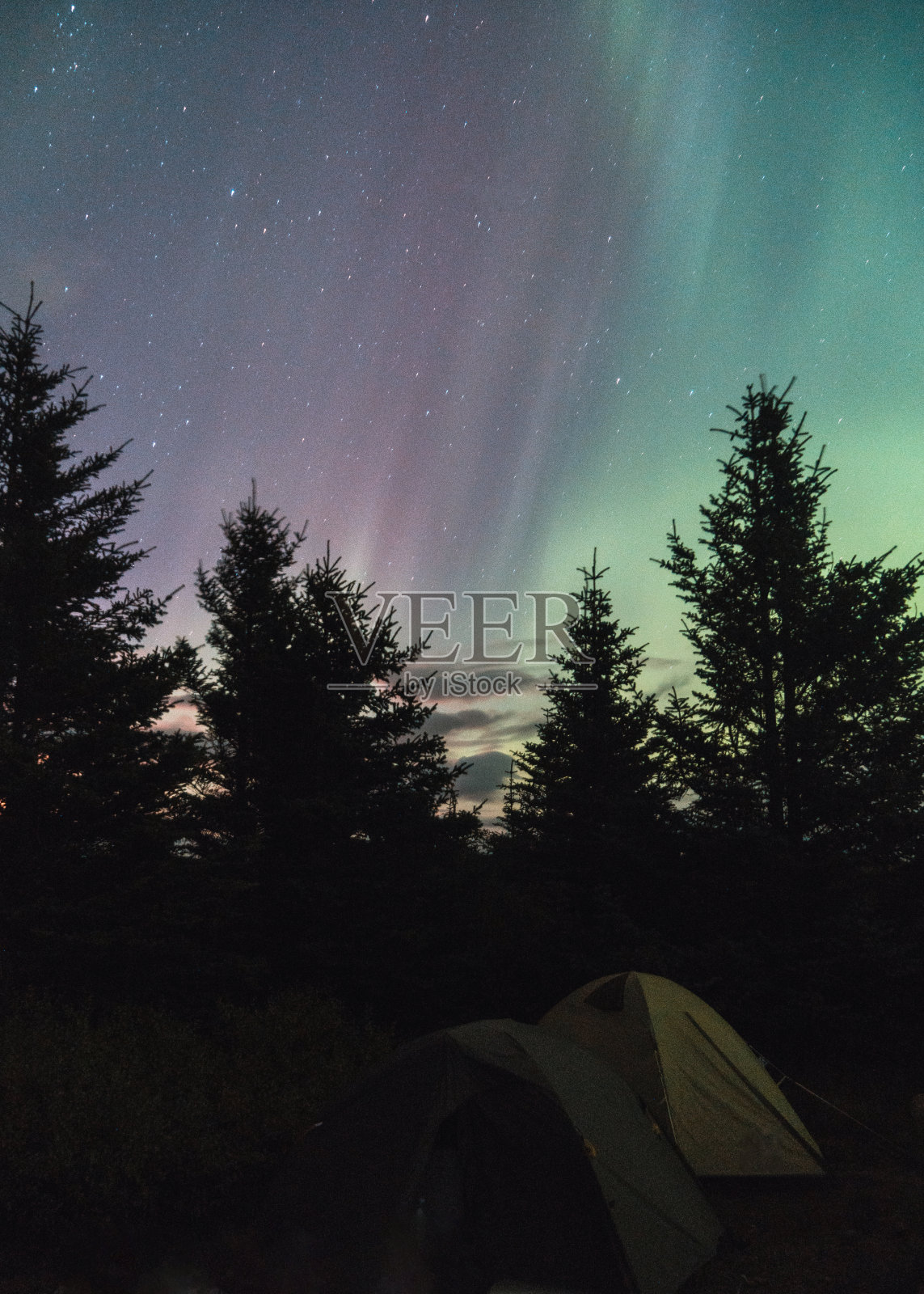 露营和北极光照片摄影图片