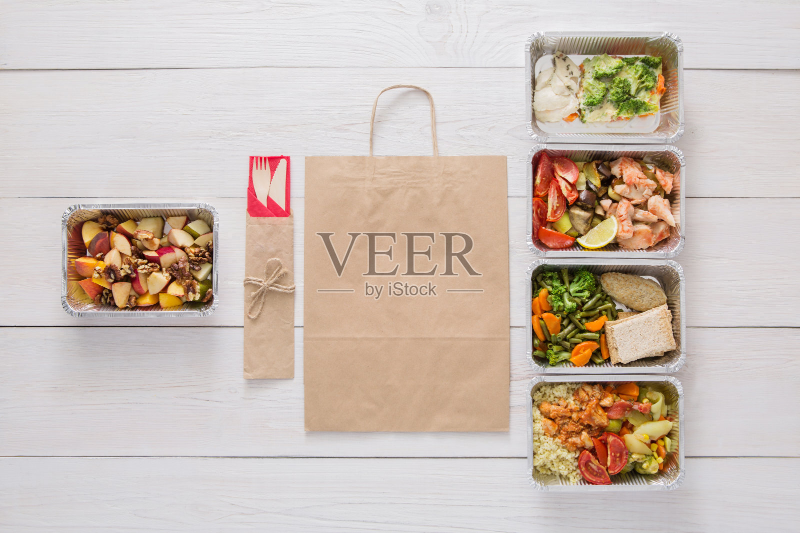 健康食品在盒子带走，俯视图在木材照片摄影图片