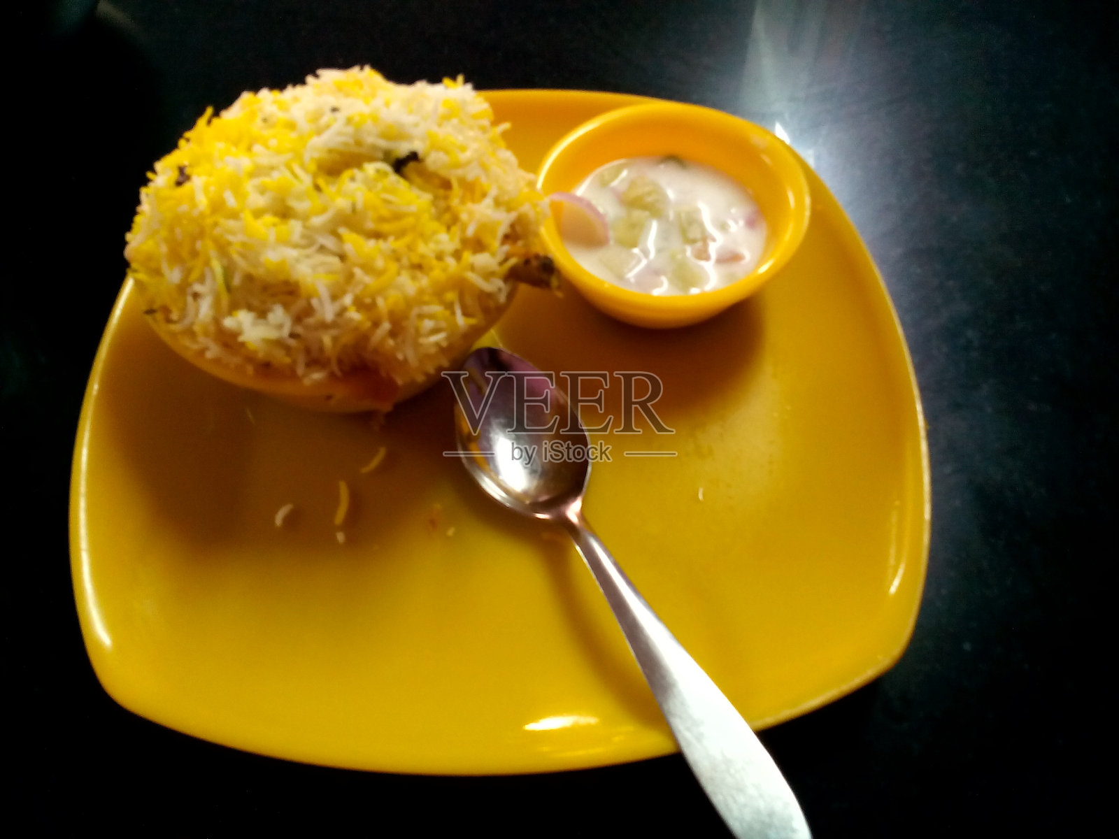 印度比尔亚尼菜鸡照片摄影图片